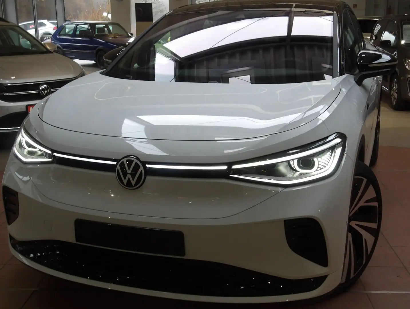 Volkswagen ID.5 GTX 250 kW 4Motion mit Wärmepumpe u. DCC Weiß - 2
