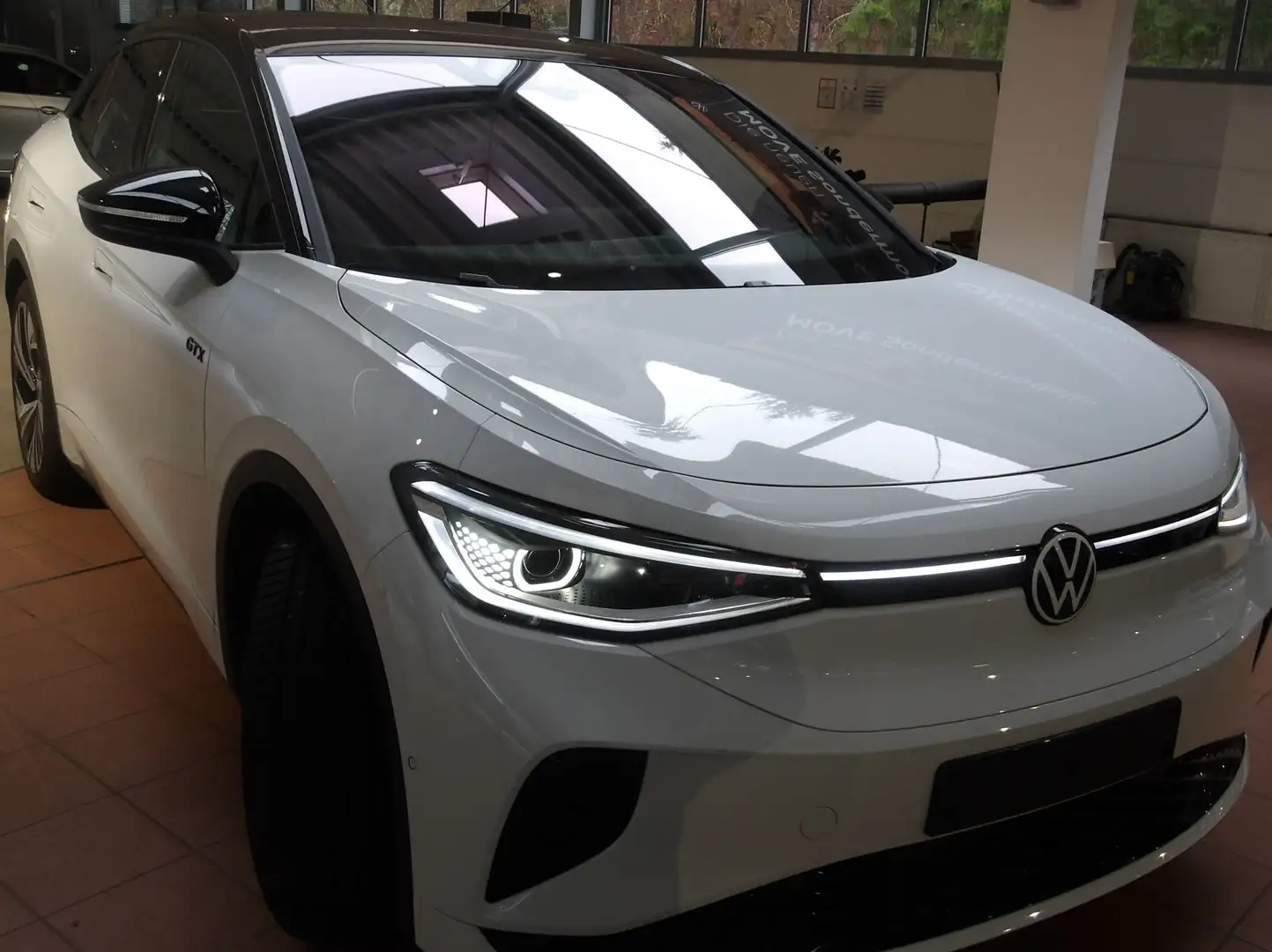 Volkswagen ID.5 GTX 250 kW 4Motion mit Wärmepumpe u. DCC Weiß - 1