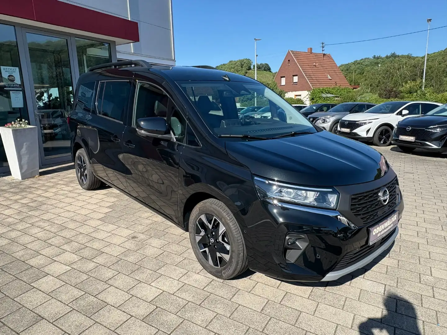 Nissan Townstar Kombi DIG-T 130 L2 Tekna Schwarz - 2