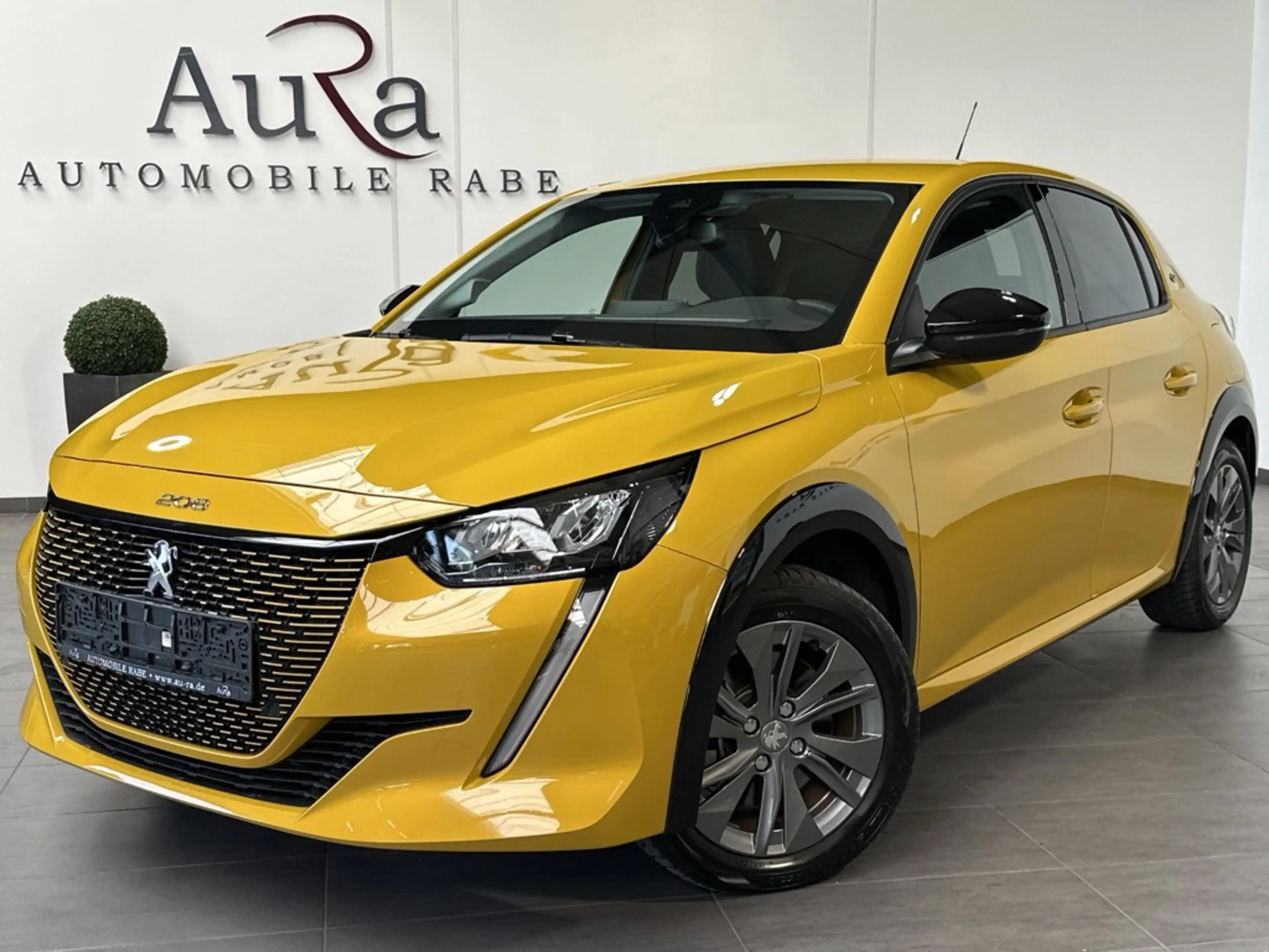 Peugeot 208 Elektro 136 Allure NAV+LED+PDC+CARPLAY+DAB+16ZO — photo 2