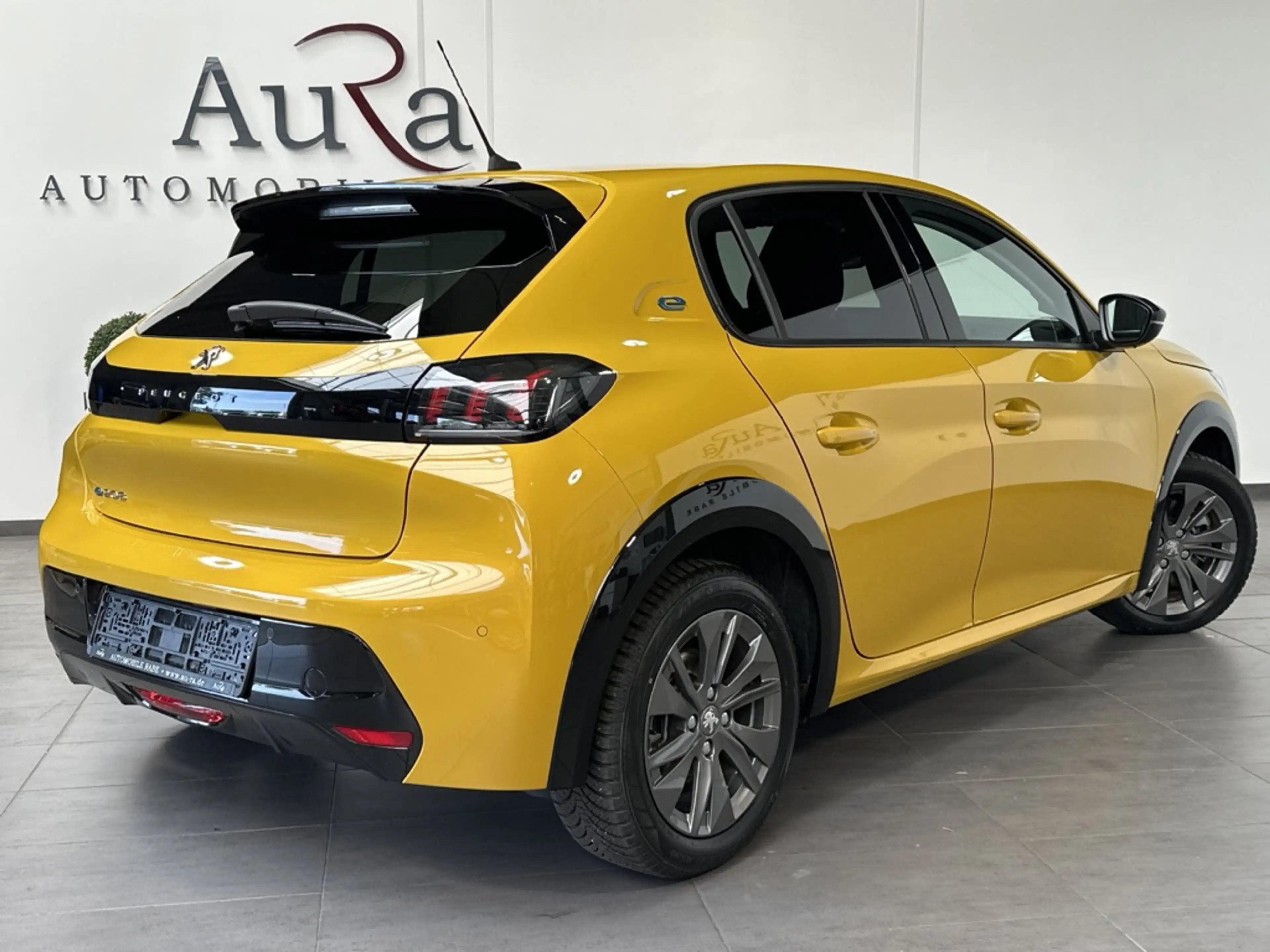 Peugeot 208 Elektro 136 Allure NAV+LED+PDC+CARPLAY+DAB+16ZO — photo 5