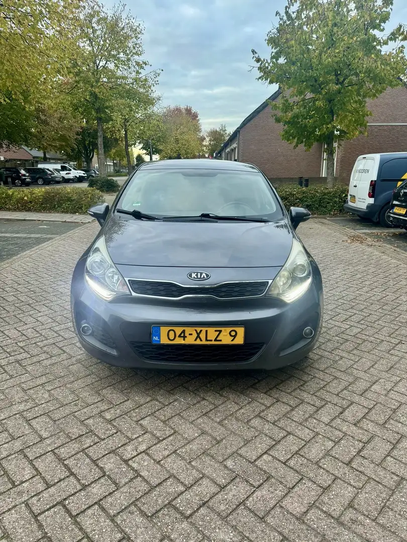 Kia Rio 1.2 CVVT Super Pack Grijs - 1