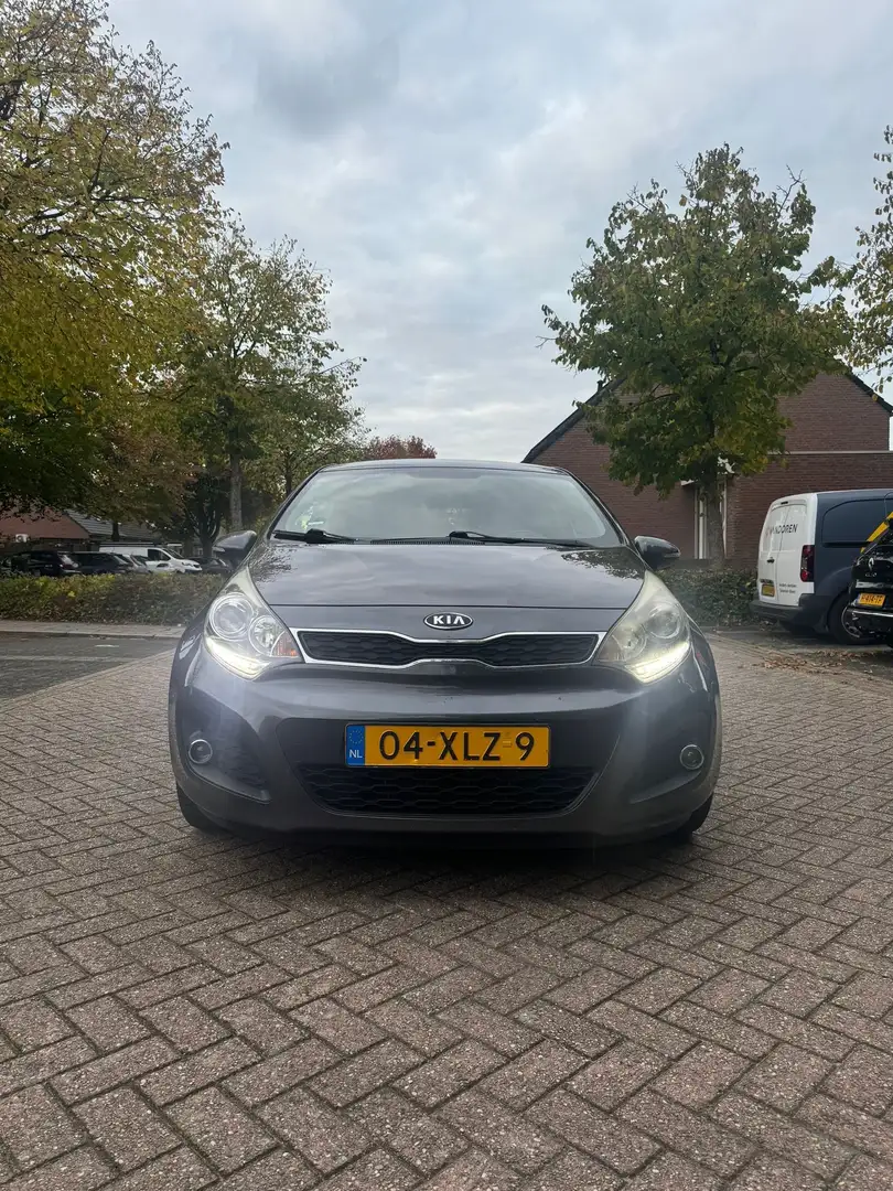 Kia Rio 1.2 CVVT Super Pack Grijs - 2