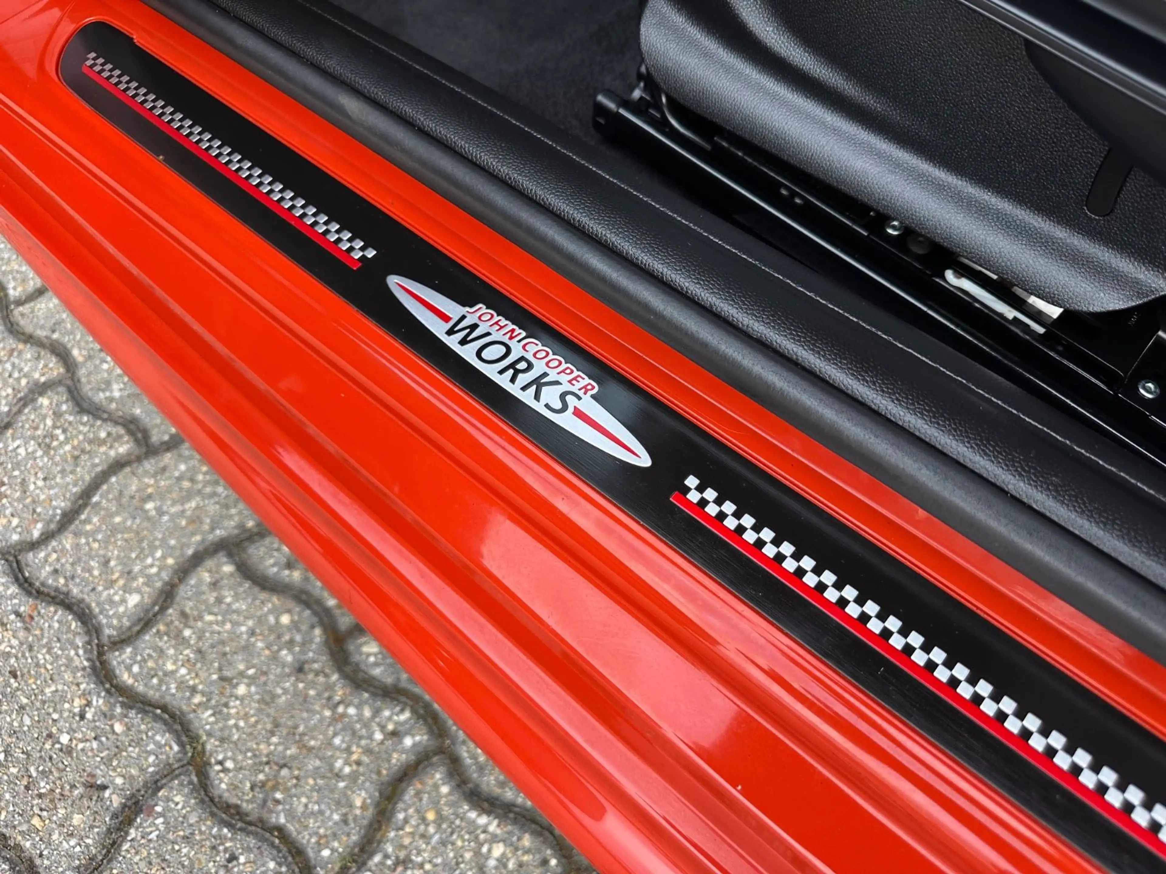MINI Cooper S JC WORKS Aut LED Virt ACC Nav H&K 141kw — photo 12