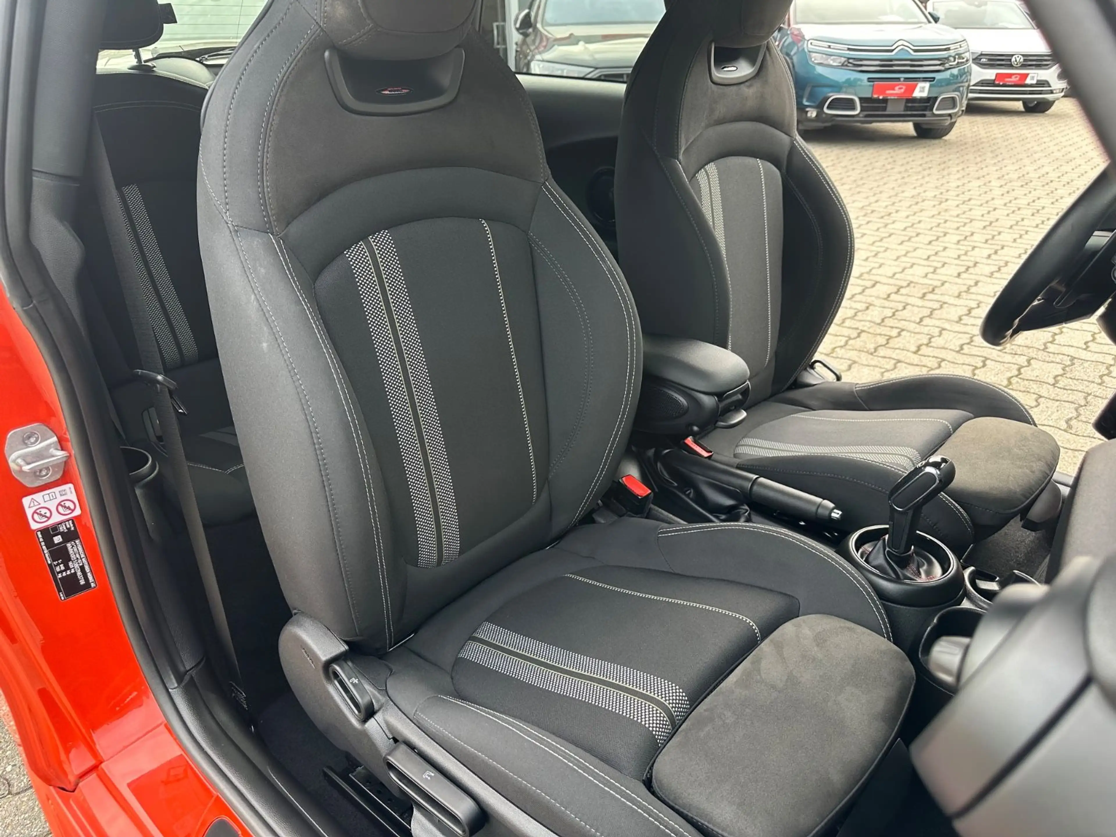 MINI Cooper S JC WORKS Aut LED Virt ACC Nav H&K 141kw — photo 18