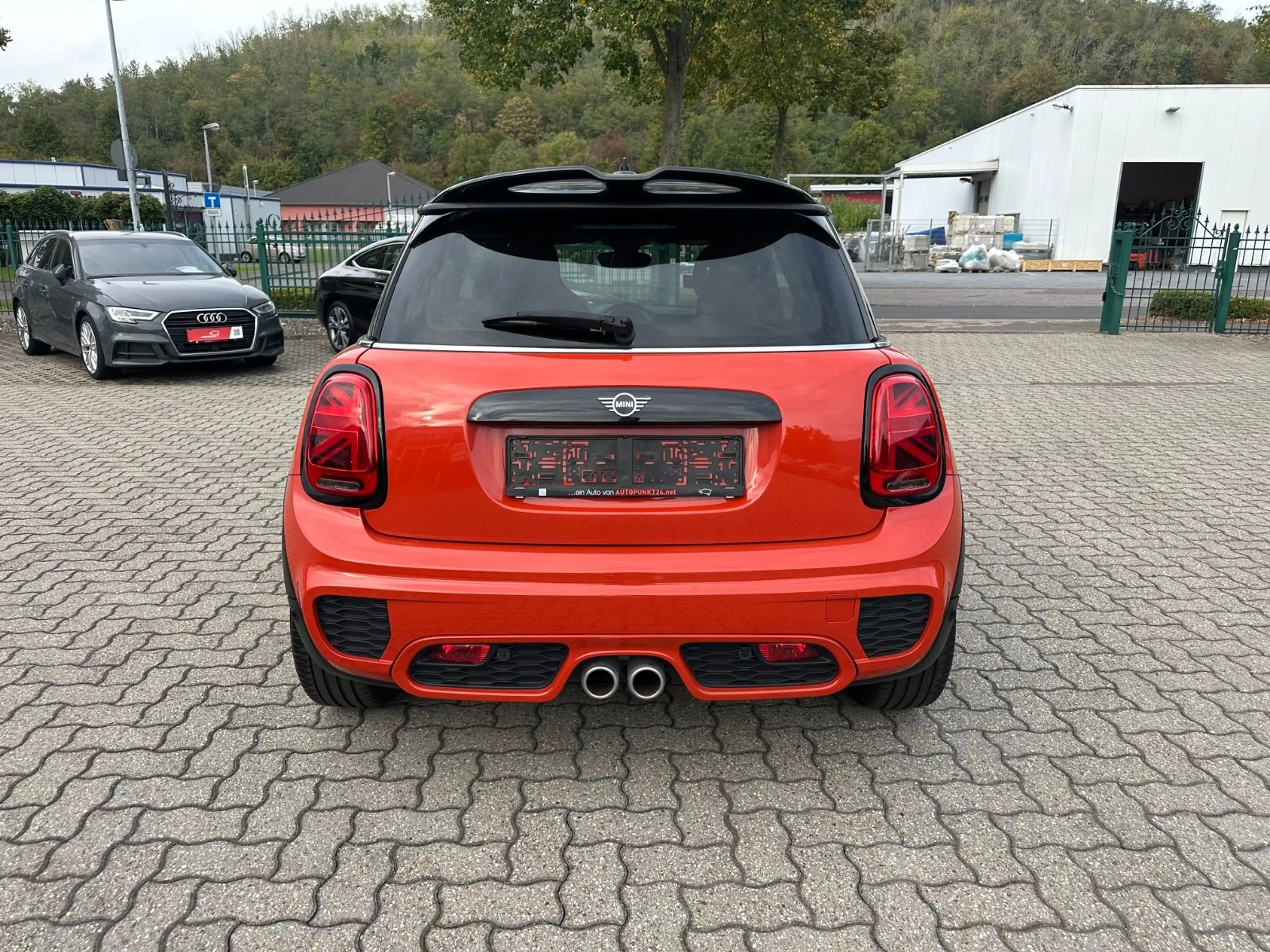 MINI Cooper S JC WORKS Aut LED Virt ACC Nav H&K 141kw — photo 7