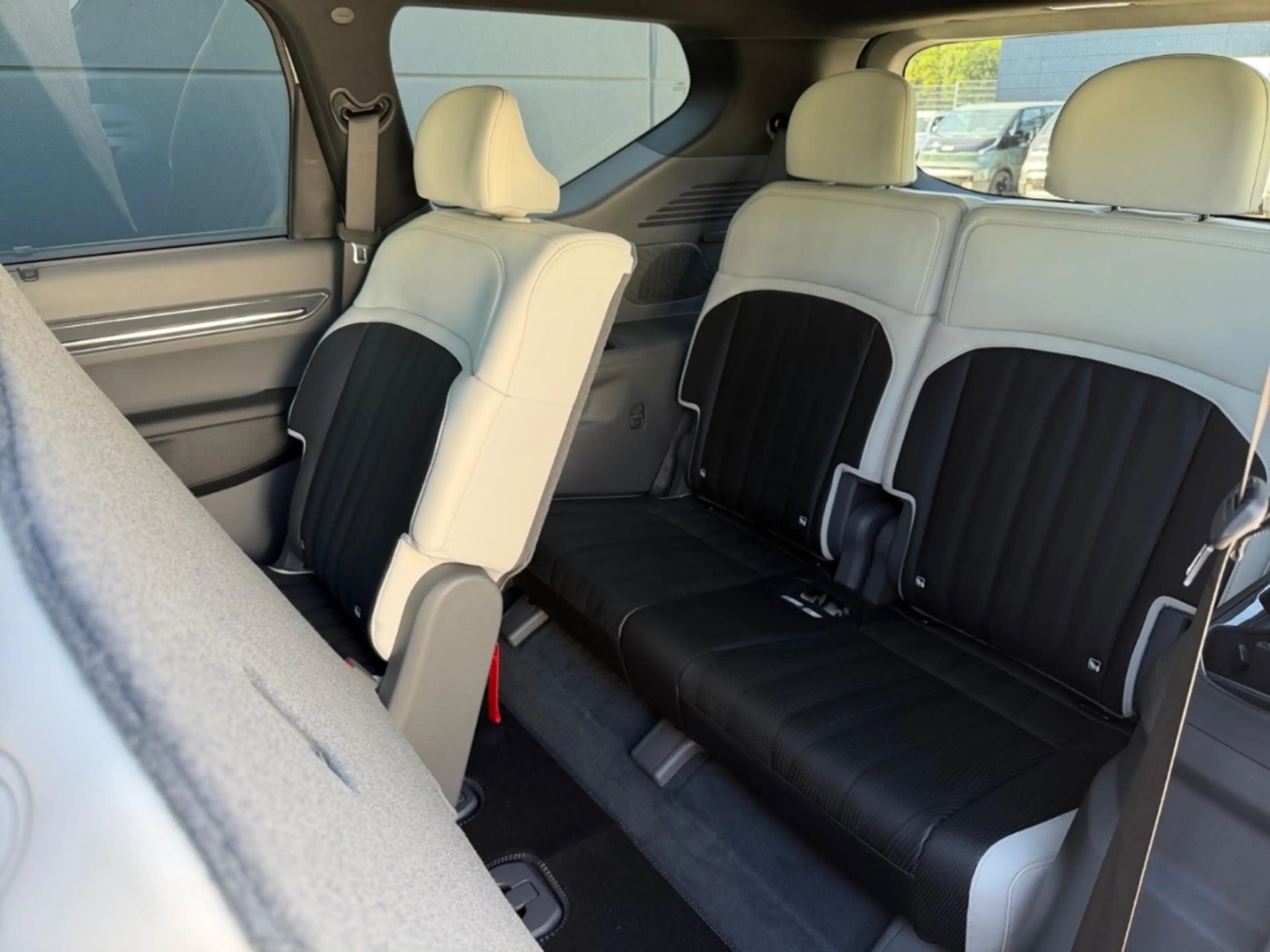Kia EV9 99.8 GT-Line AHK AWD 7S Glasdach 360° Massage ACC — photo 14