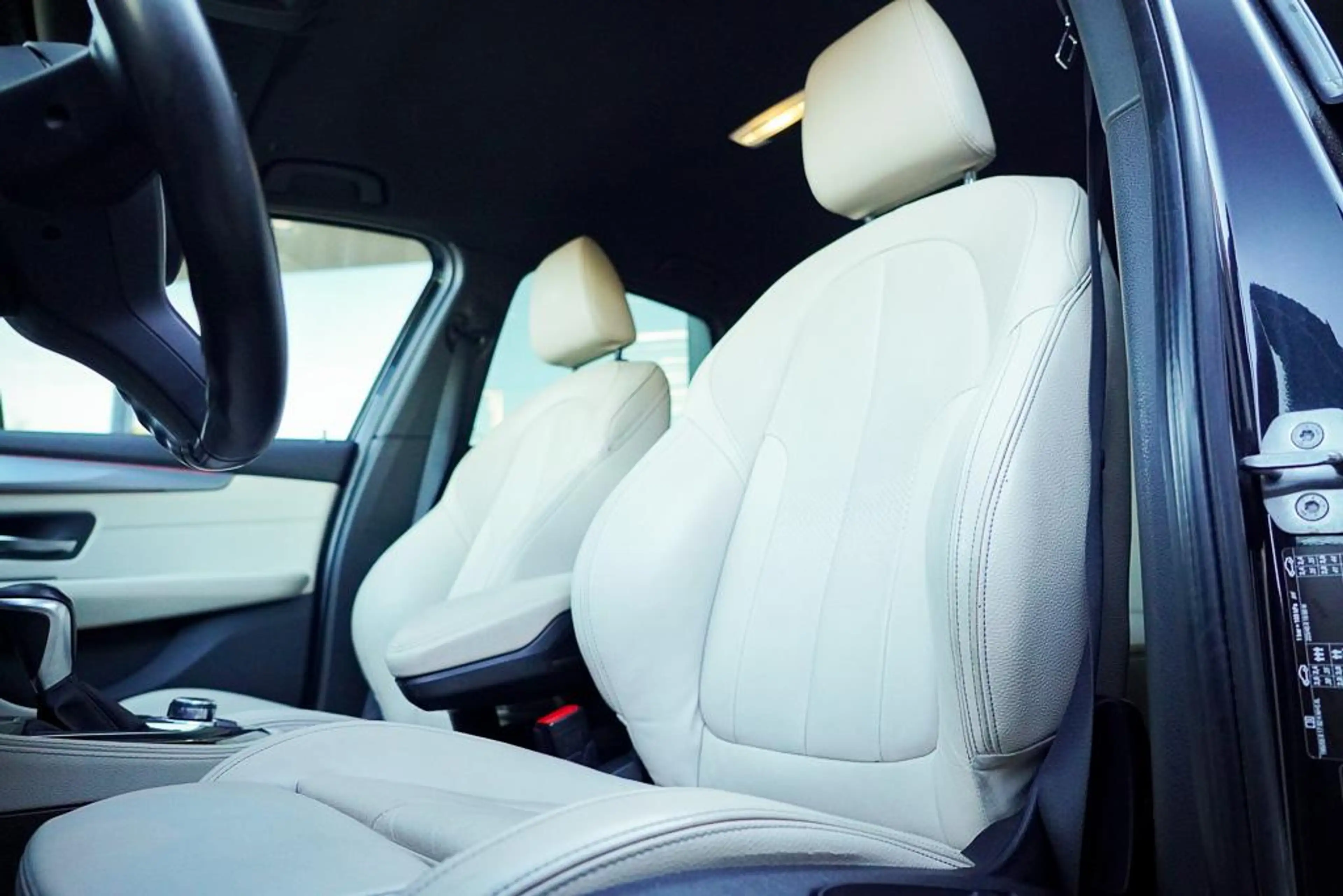 BMW 225 2-serie Active Tourer 225xe M Sport / Leder / NL A — photo 2