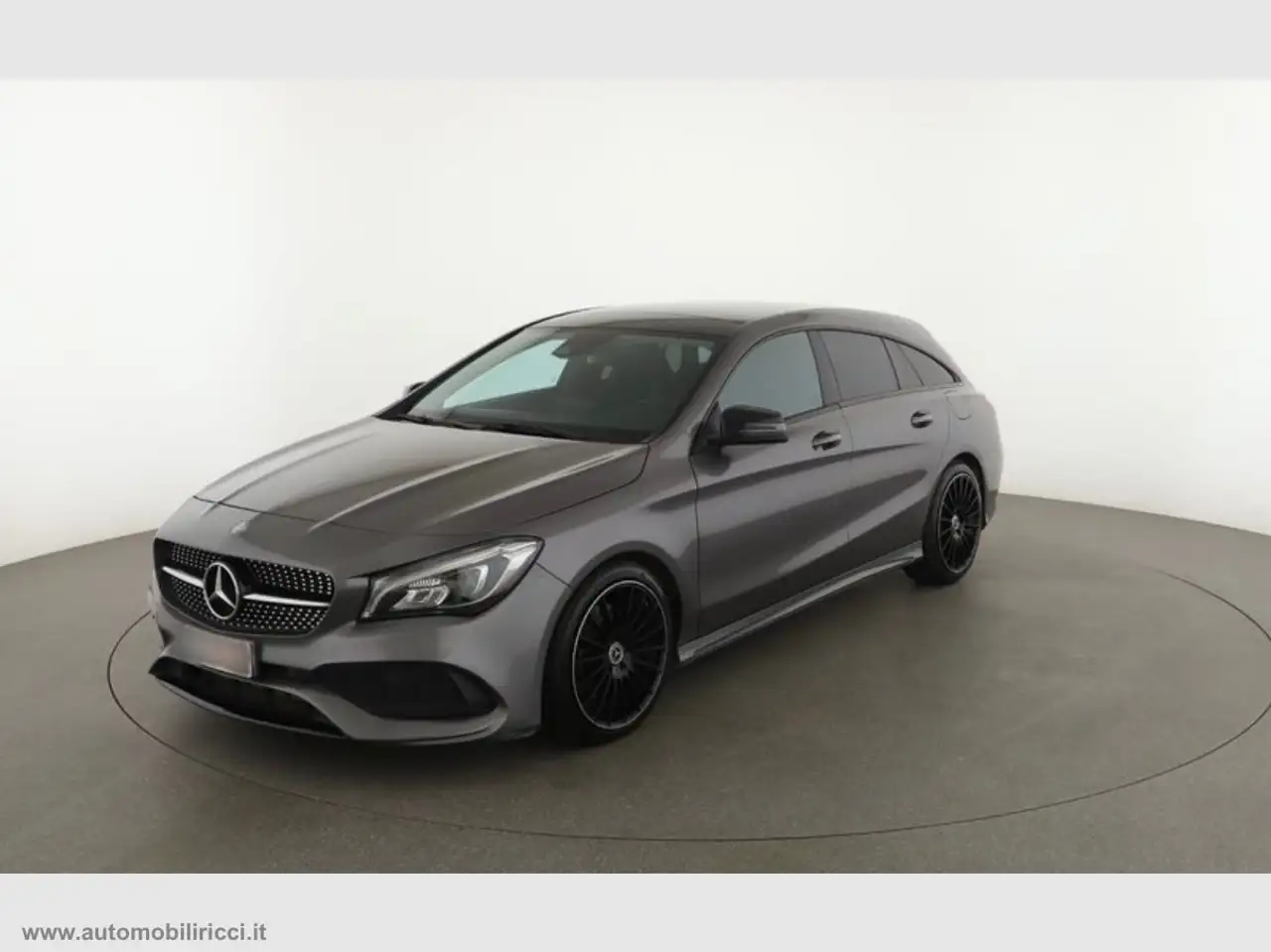 Mercedes-Benz CLA 220