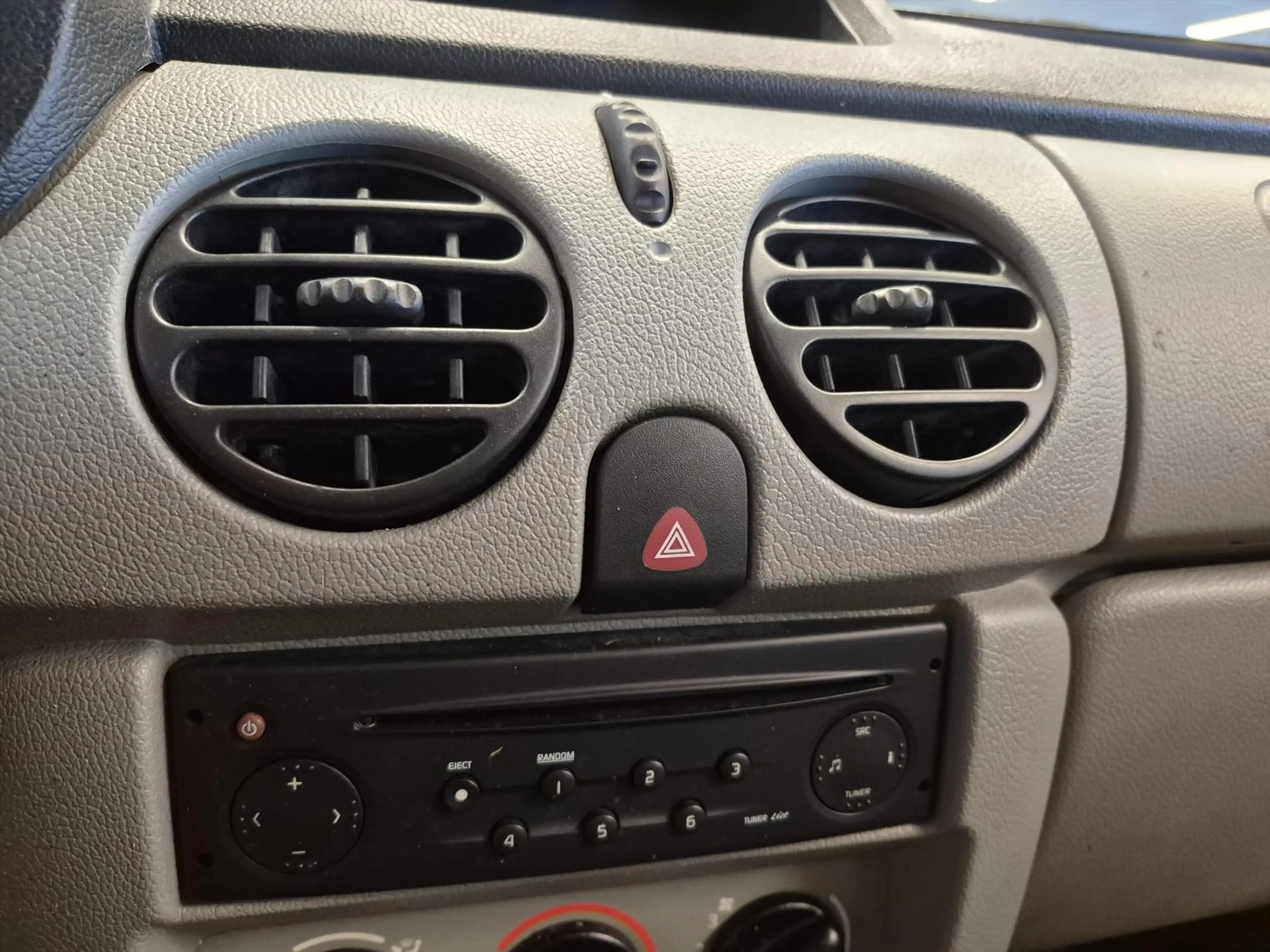 Renault Kangoo Rolstoelauto 3+1 — photo 24