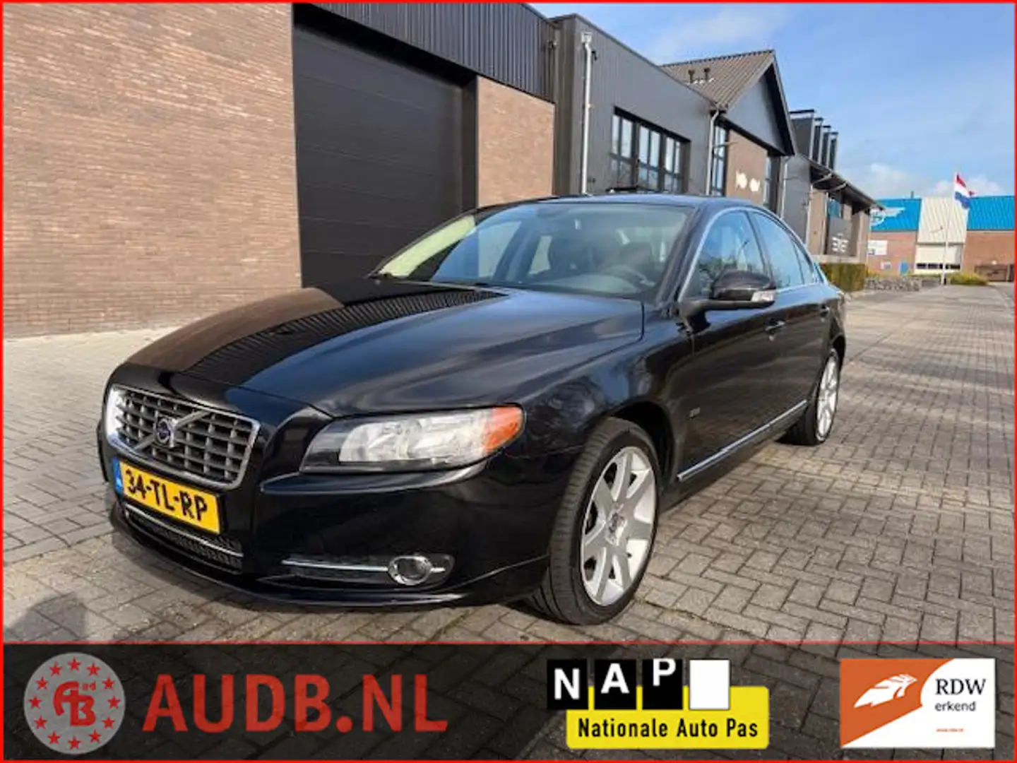 Volvo S80 2.5 T Momentum|AUTOMAAT|VOL LEDER|266754KM| Negro - 1