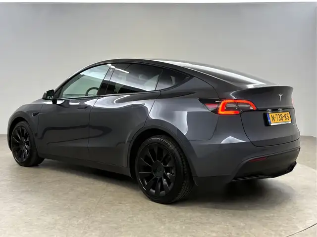 Tesla Model Y view 3