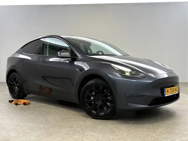 Tesla Model Y view 6