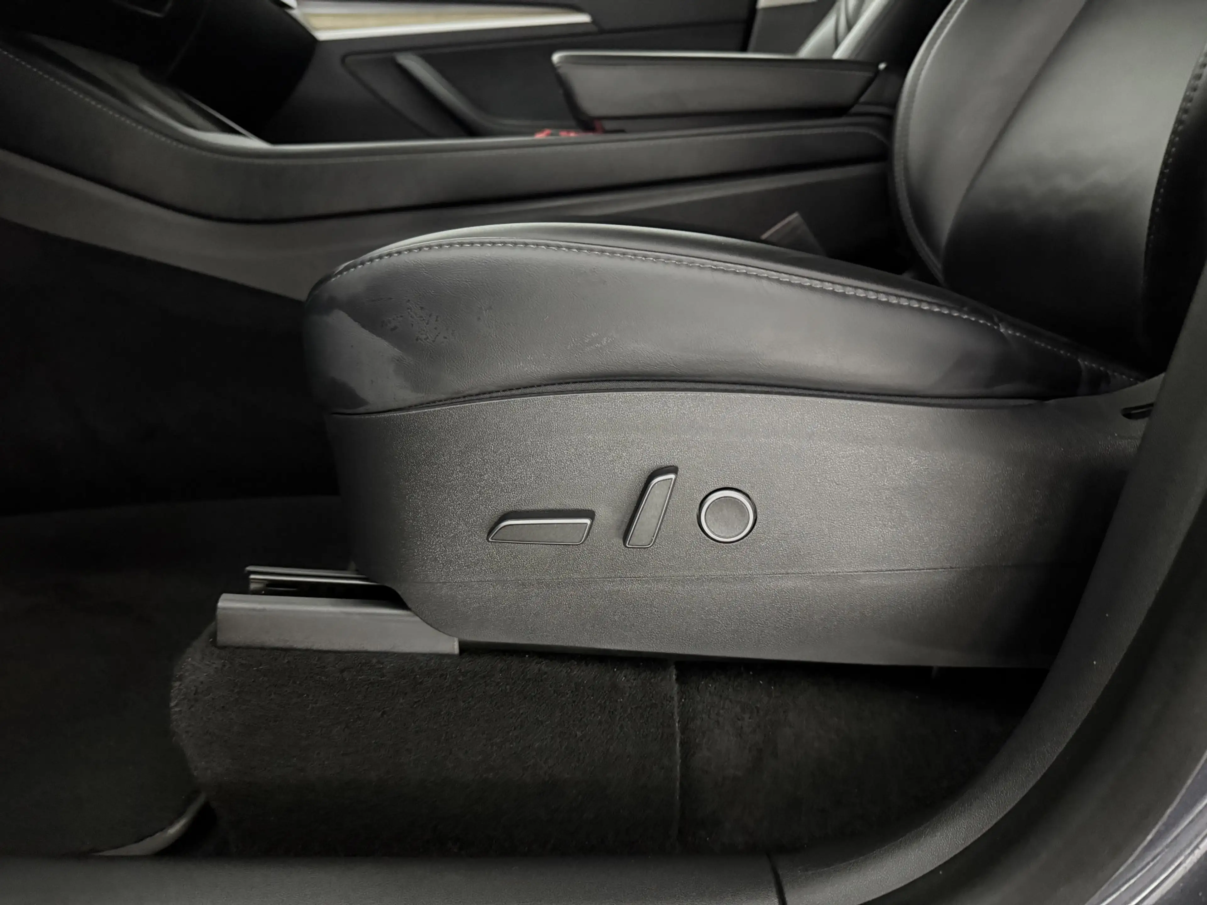 Tesla Model Y Long Range AWD 75 kWh | Snelladen | SOH 88% | Auto — photo 35