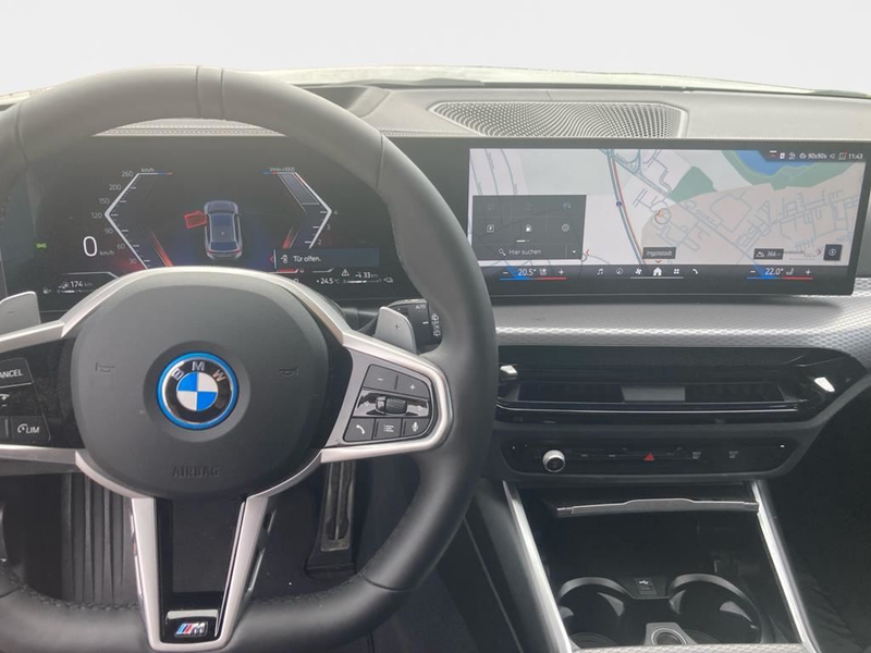 BMW 330 M Sport Pro — photo 13