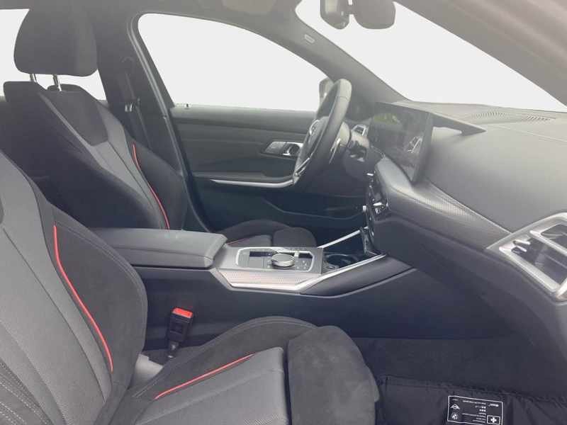 BMW 330 M Sport Pro — photo 15