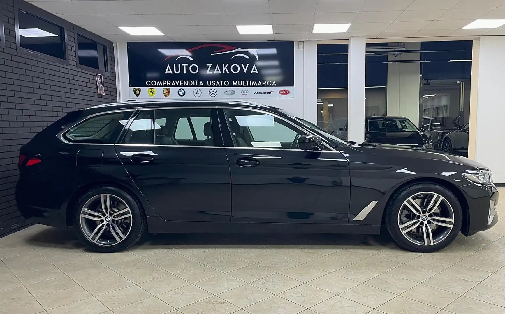 BMW 520 Serie 5 G31 2020 Touring 520d Touring Business Noir - 2