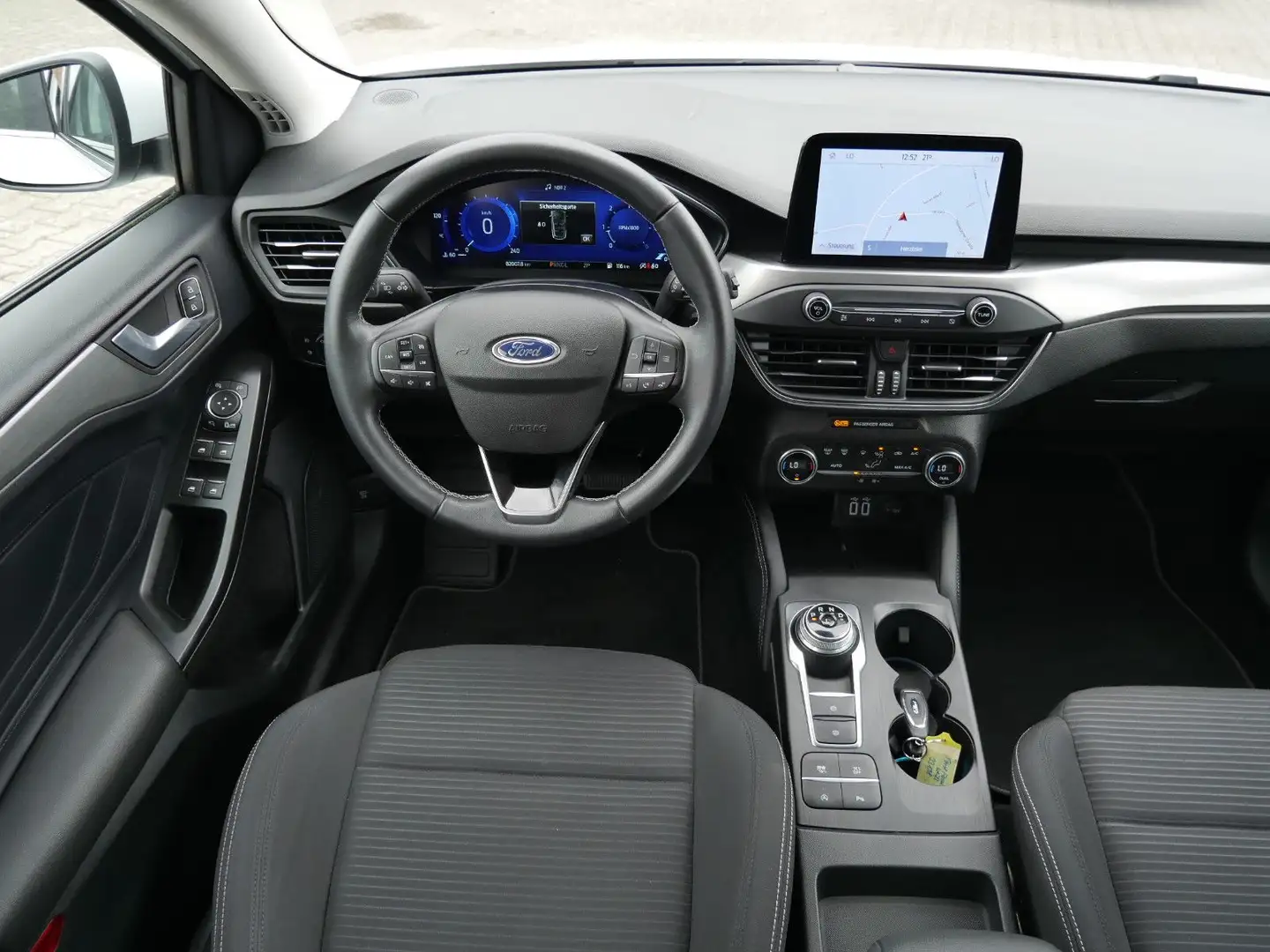 Ford Focus Turnier Titanium X Kamera LED GRA Navi Weiß - 2