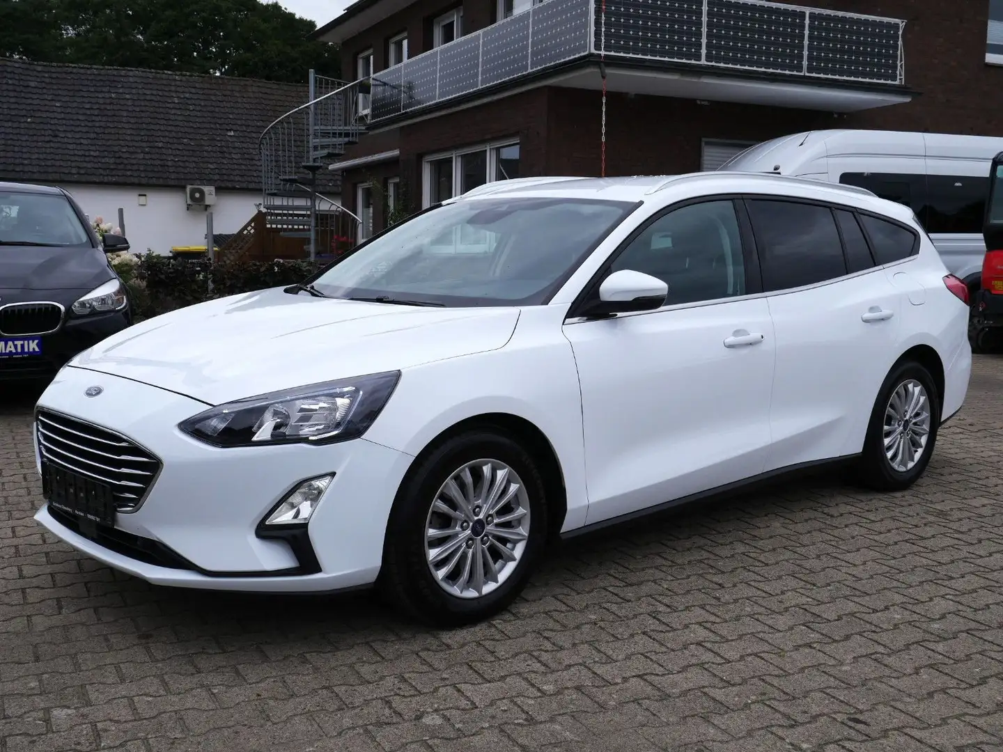 Ford Focus Turnier Titanium X Kamera LED GRA Navi Weiß - 1