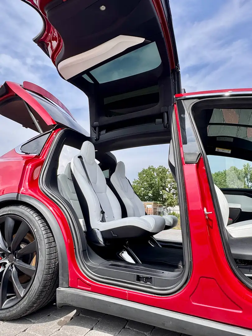 Tesla Model X Model X Ludicrous Performance Raven Červená - 1