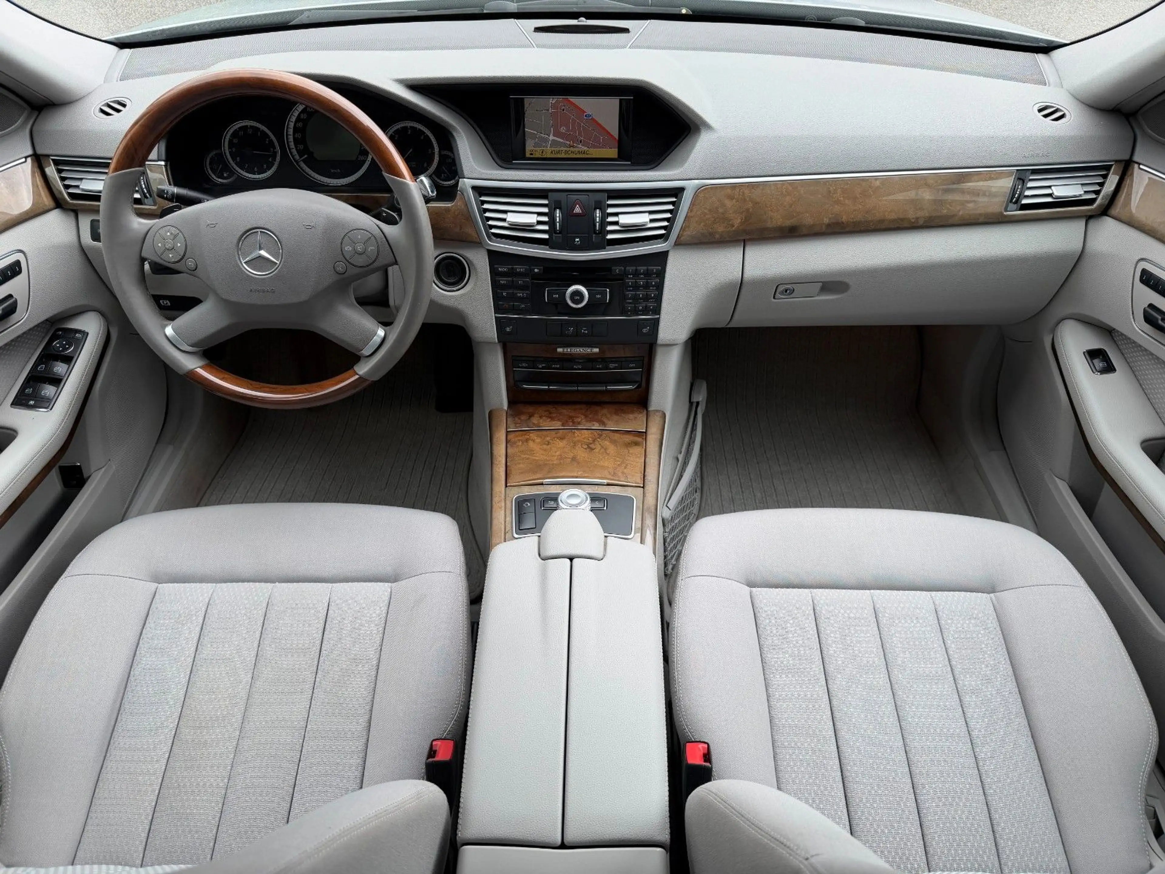 Mercedes-Benz E 350 CDI Xenon/Navi/Memory/Holzlenkrad/2.Hand — photo 12