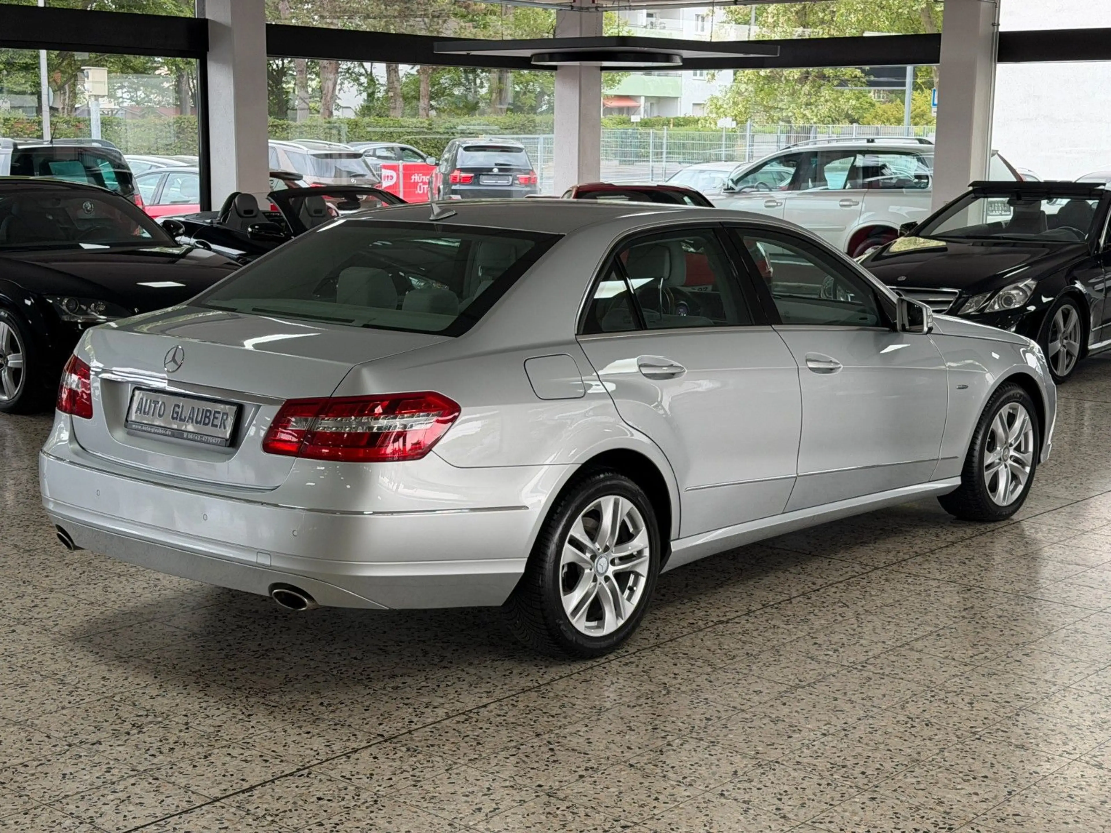 Mercedes-Benz E 350 CDI Xenon/Navi/Memory/Holzlenkrad/2.Hand — photo 4