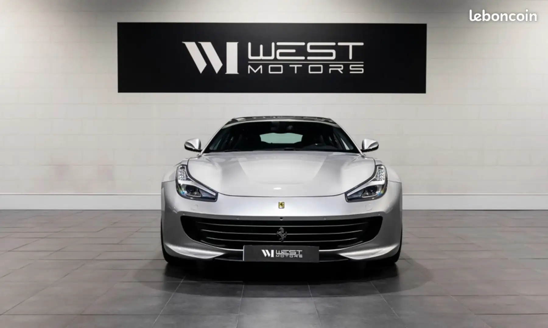 Ferrari GTC4 Lusso GTC4Lusso V12 690 Française 80Ke d’options Toit Pano Volant carbone Lift Display Caméras 1769E-Mois Grigio - 2