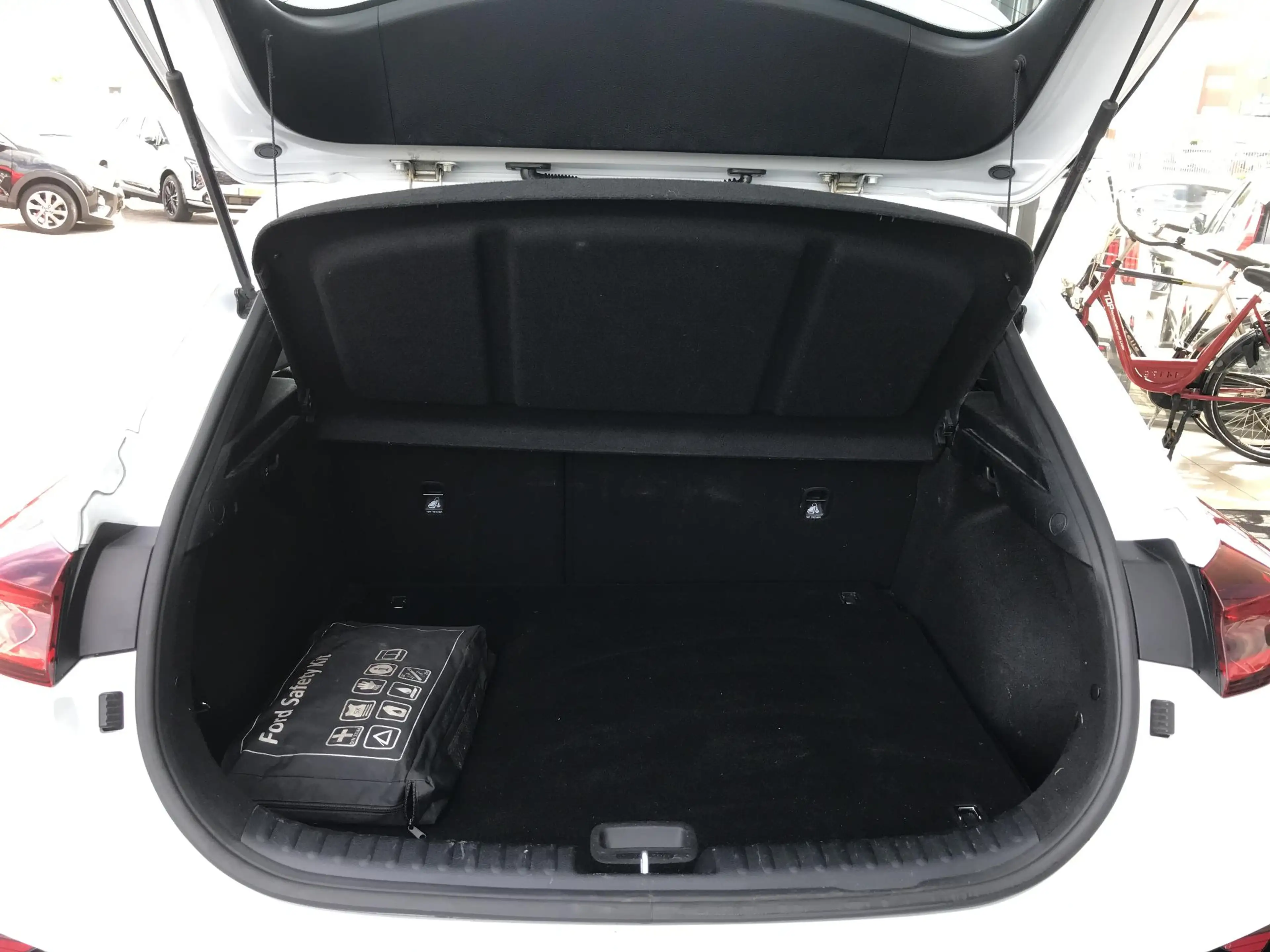 Kia XCeed 1.4 T-GDi DynamicLine — photo 8