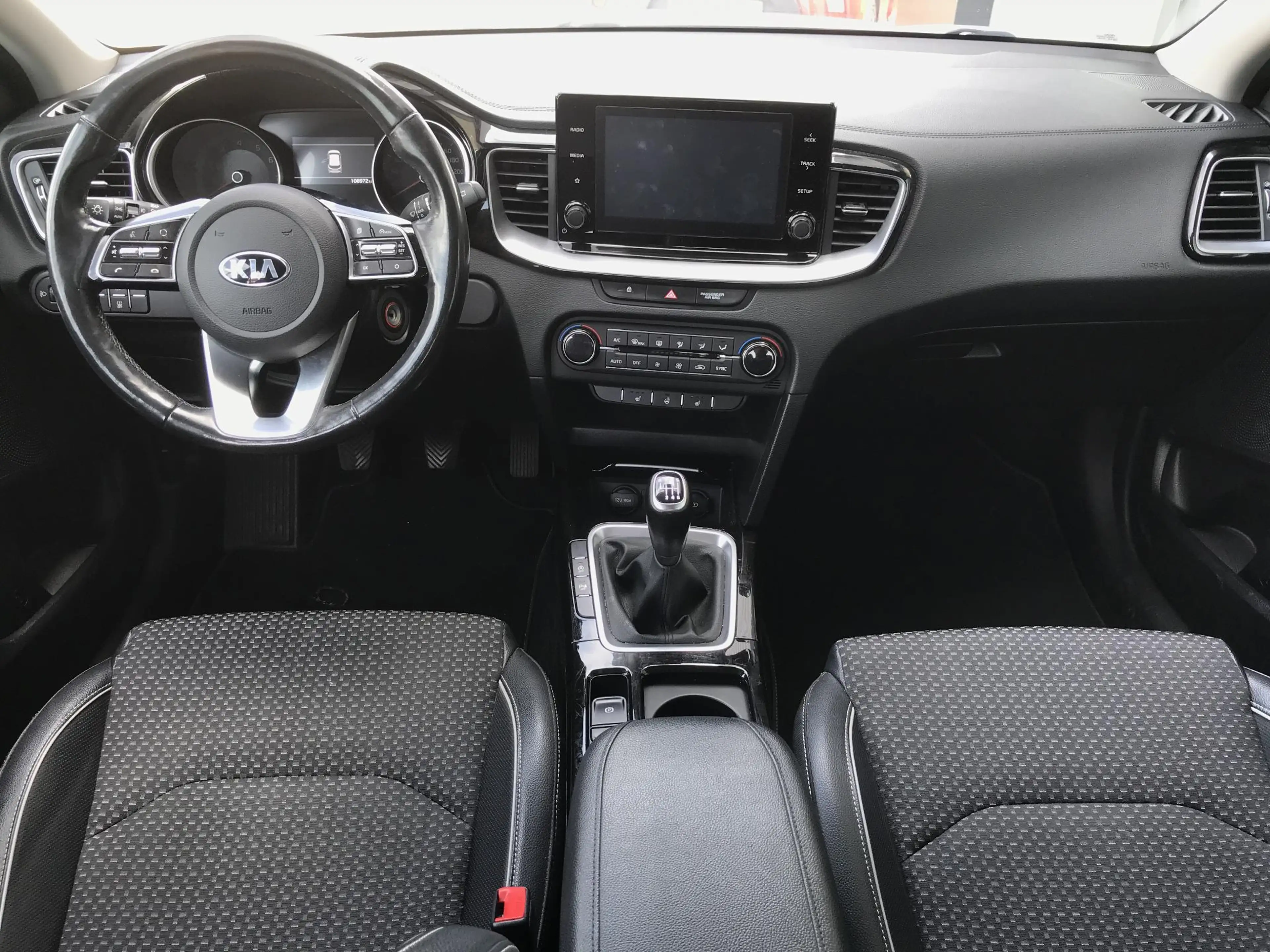 Kia XCeed 1.4 T-GDi DynamicLine — photo 10