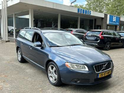 Volvo V70 2.5T 200pk Momentum BTW voordeel €450,-