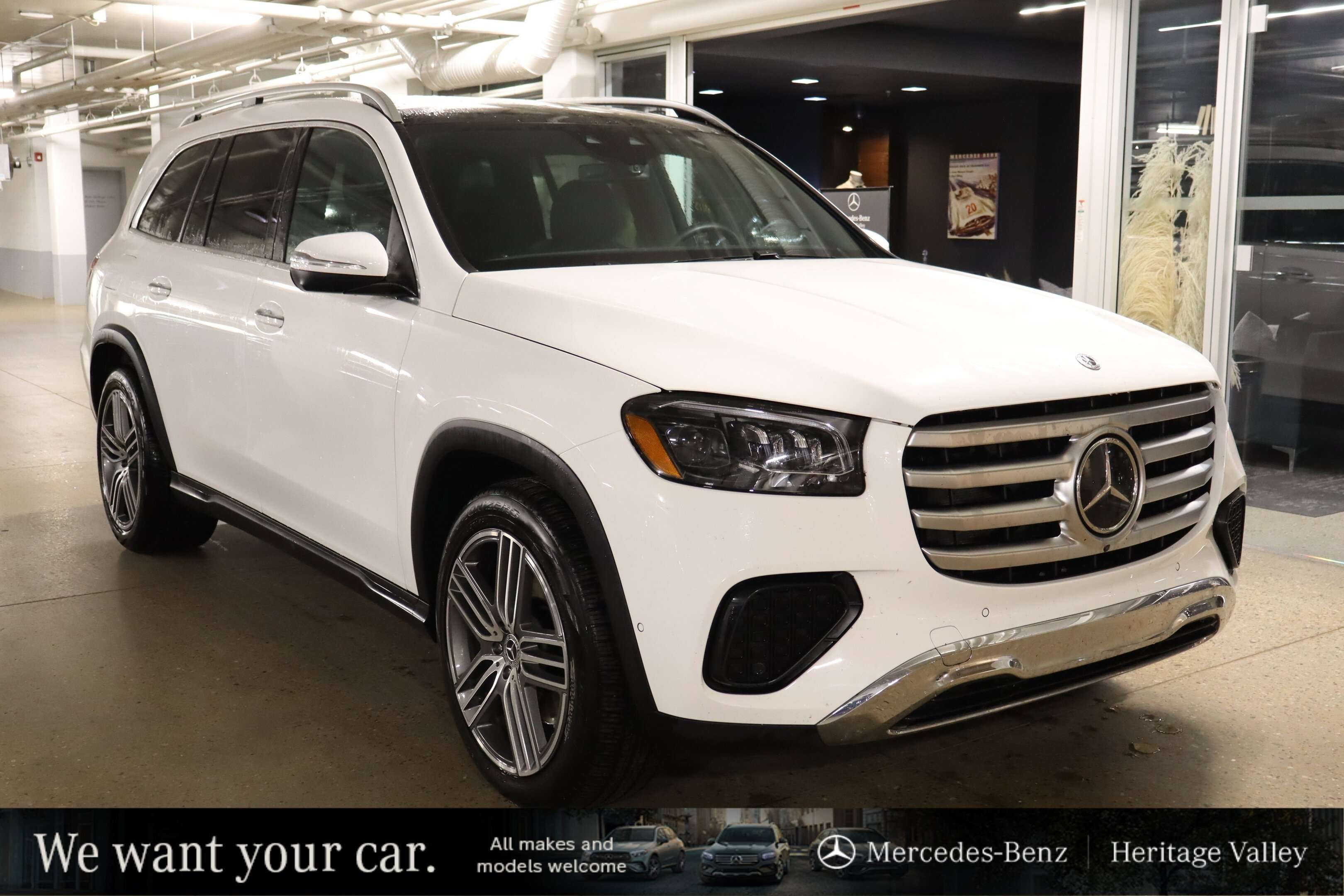 2026 Mercedes-Benz GLS Driver's Assistance PKG | Pano Roof | Head's Up Di