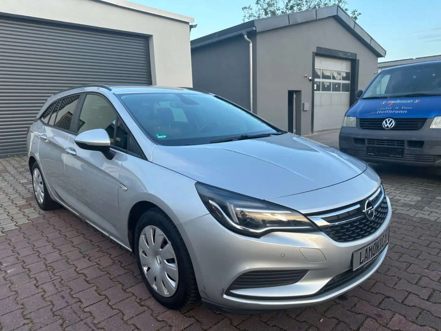 Opel Astra K Sports Tourer Edition*1.Hand*Navi*Euro6* Silber - 1