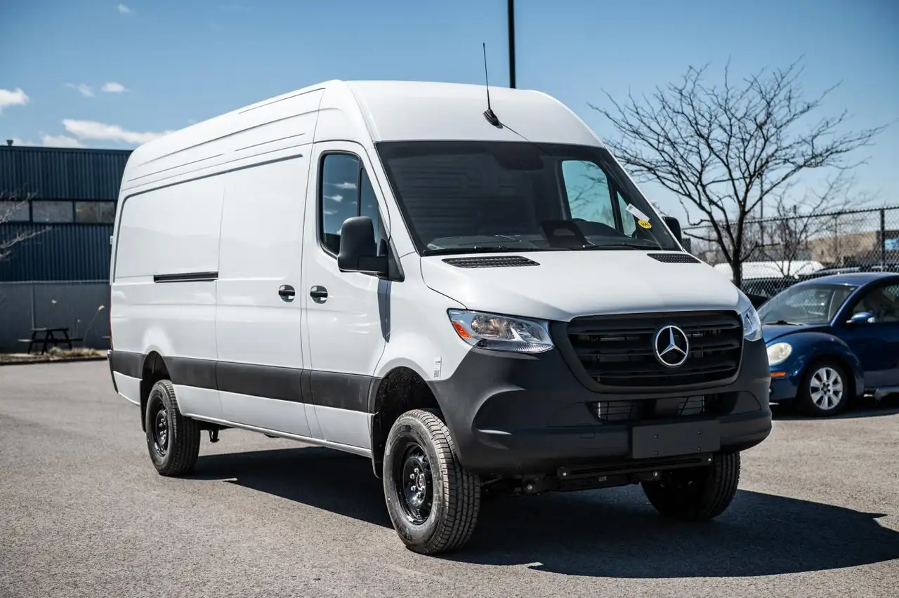 Mercedes-Benz Sprinter снимка Mercedes-Benz Sprinter