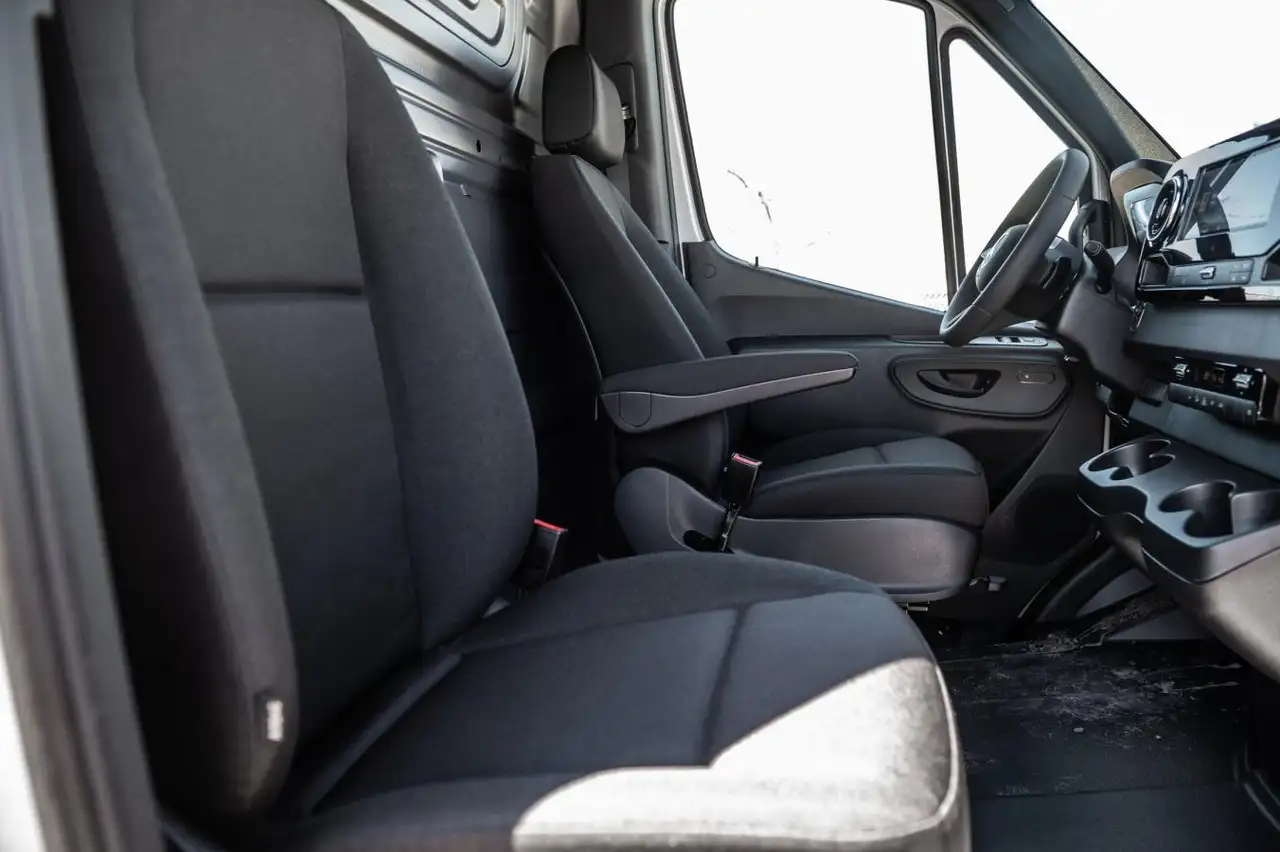 Mercedes-Benz Sprinter снимка Mercedes-Benz Sprinter