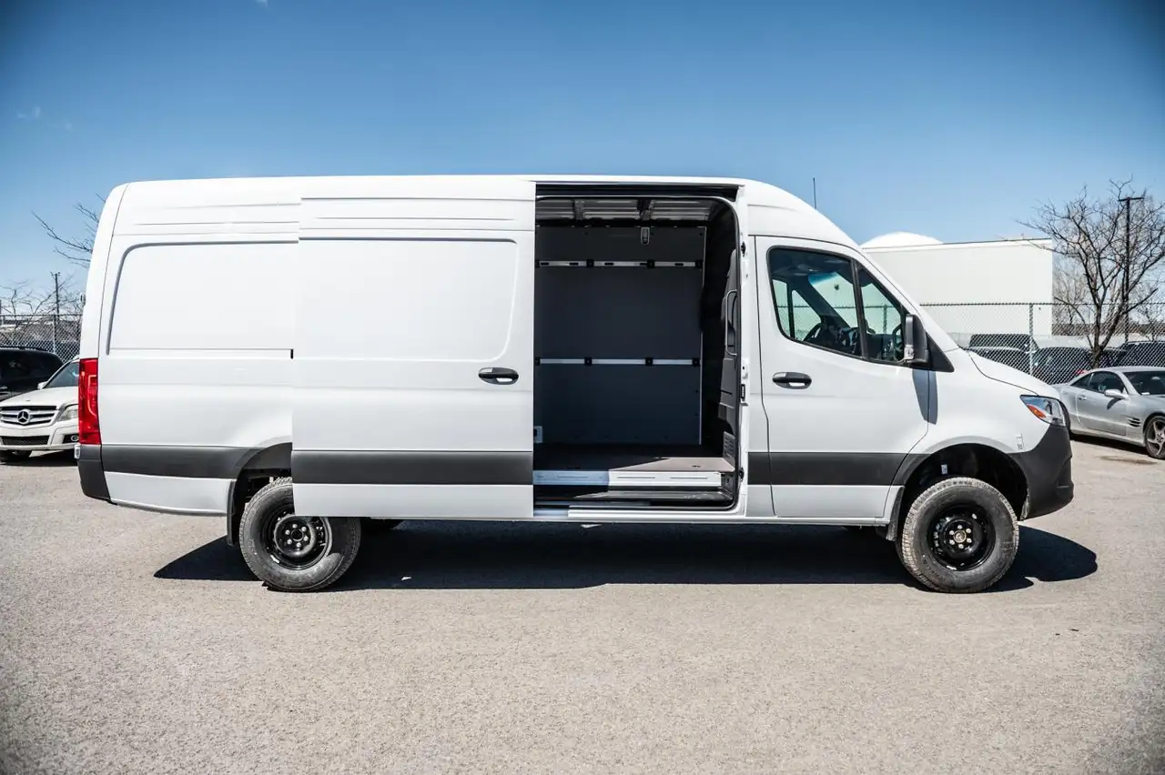 Mercedes-Benz Sprinter снимка Mercedes-Benz Sprinter