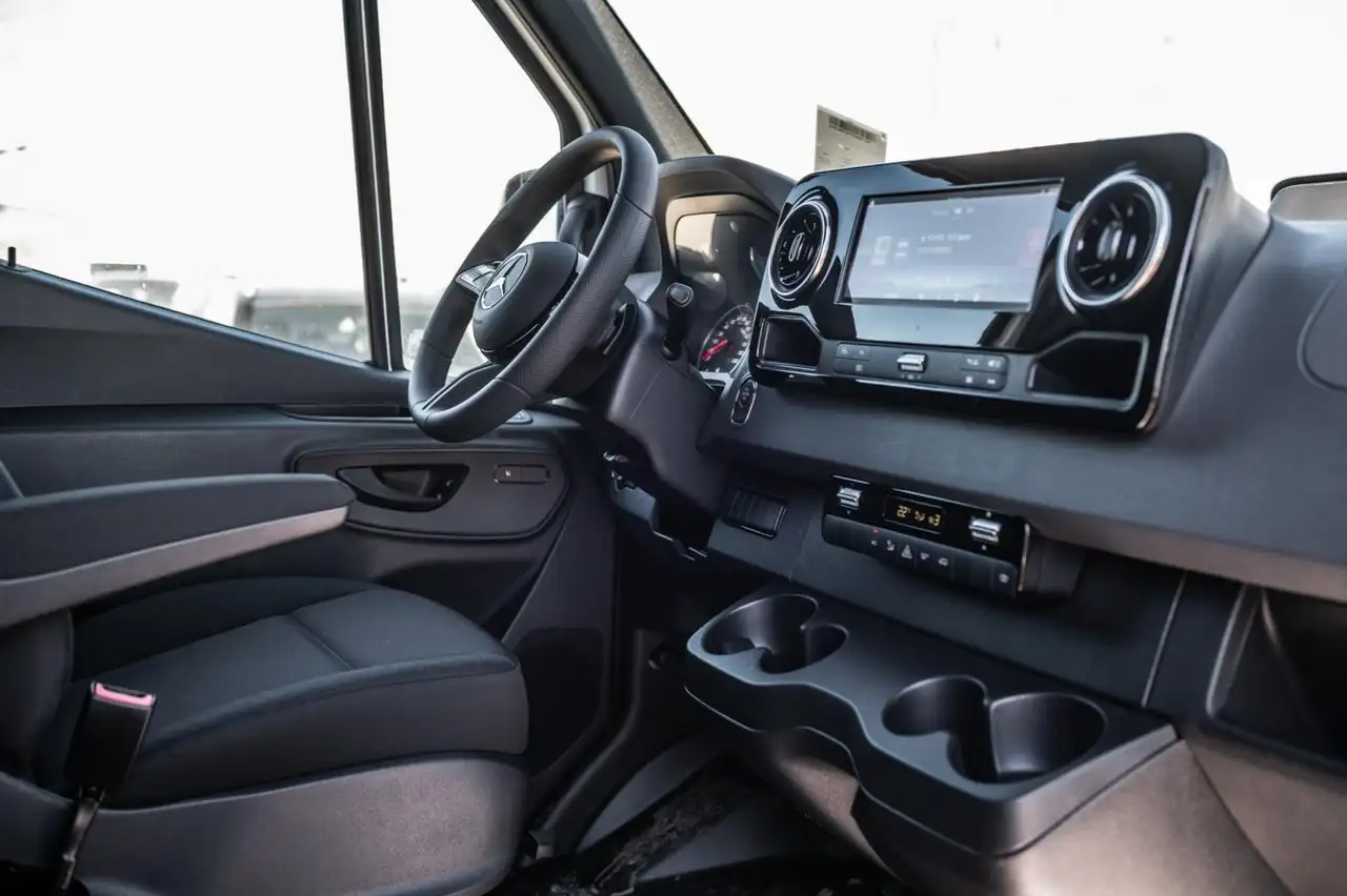 Mercedes-Benz Sprinter снимка Mercedes-Benz Sprinter