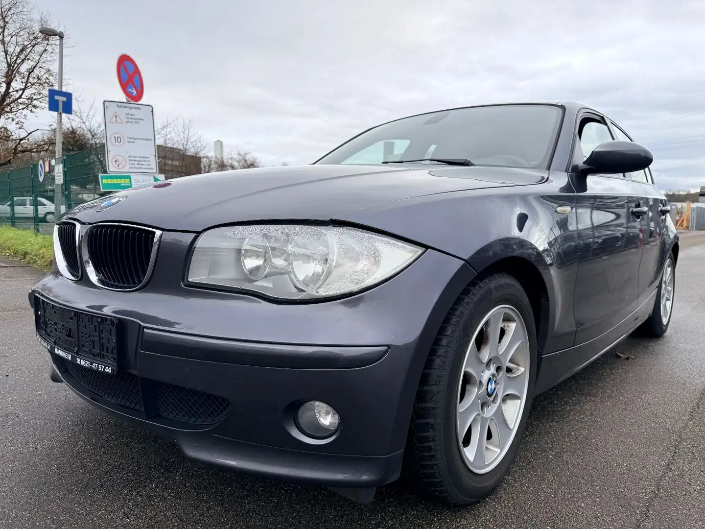 BMW 120 1 Limousine 120i Automatik Grau - 1