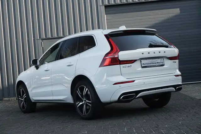 Volvo XC60 view 5
