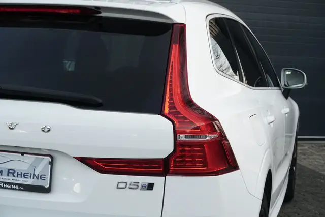 Volvo XC60 view 11