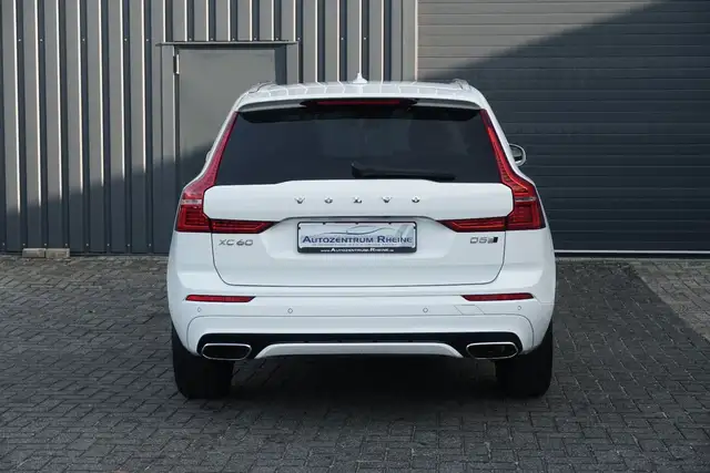 Volvo XC60 view 6