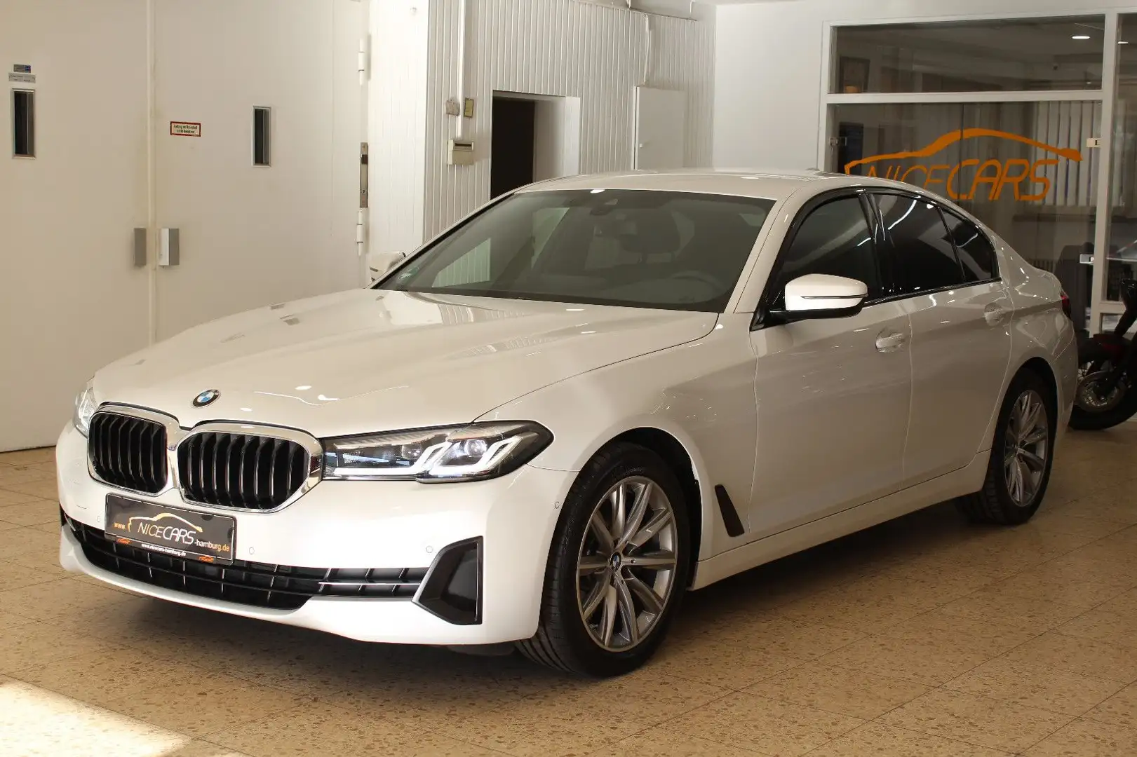 BMW 520 d"Harman&Kardon"LED"Vollleder"8XBreifung"18Z Blanc - 2