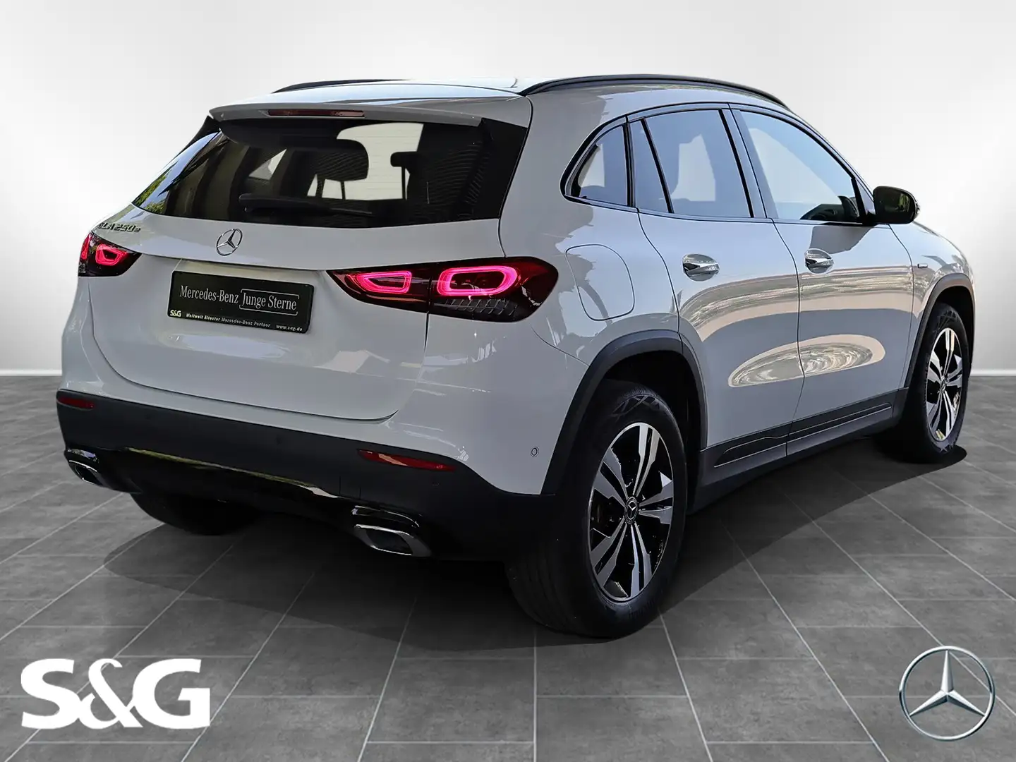 Mercedes-Benz GLA 250 e AHK+DISTRONIC+360°+CARPLAY+MBUX+18" Blanc - 2