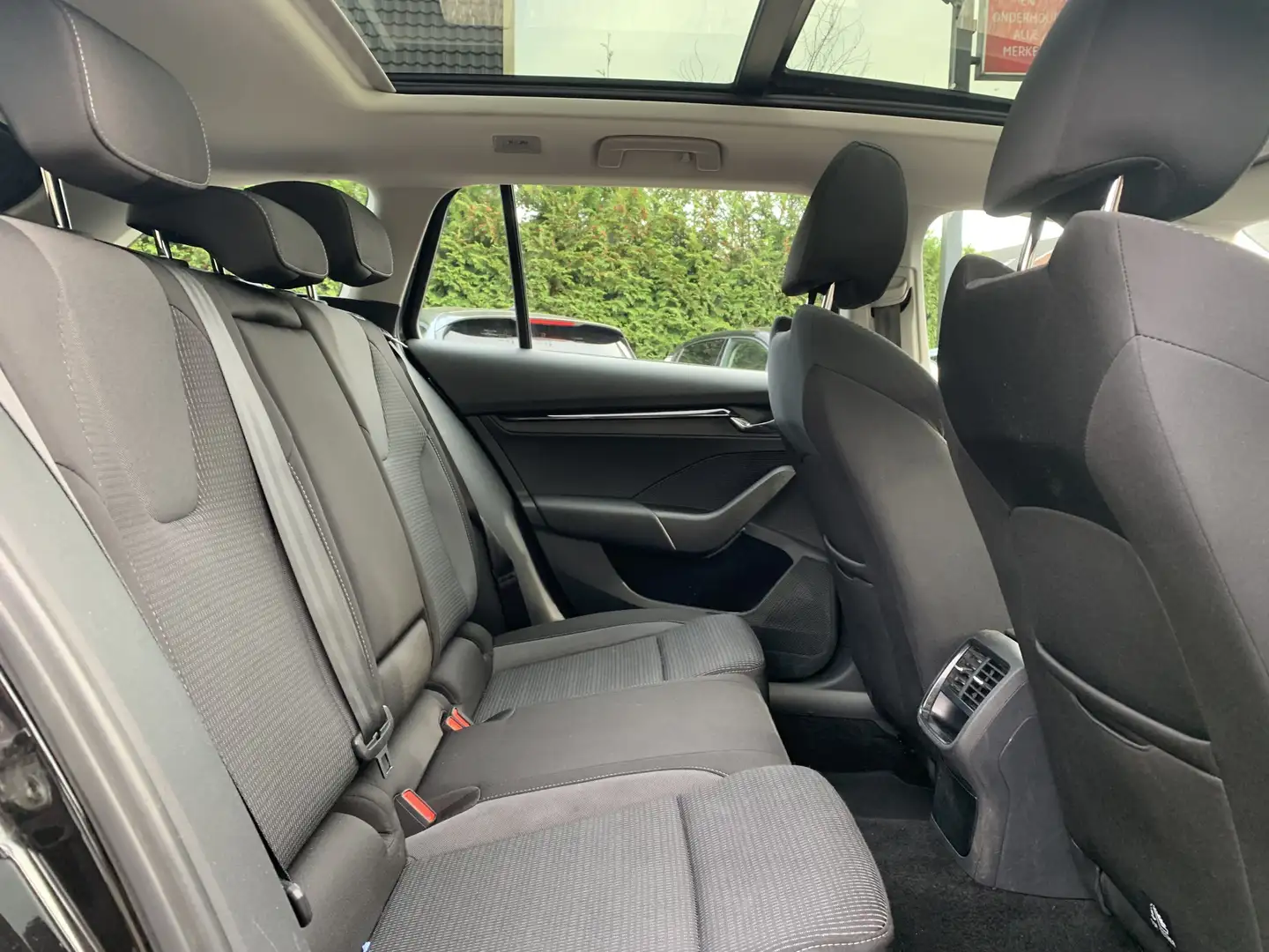 Skoda Octavia Combi PHEV aut., Pano | 17inch | Digi cockpit Noir - 2