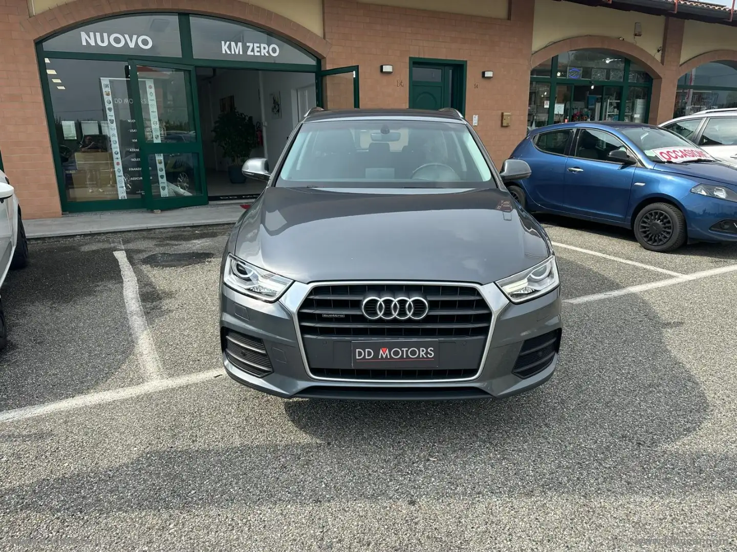 Audi Q3 2.0 TDI 150CV quattro S tr. Business 4X4 Grijs - 2