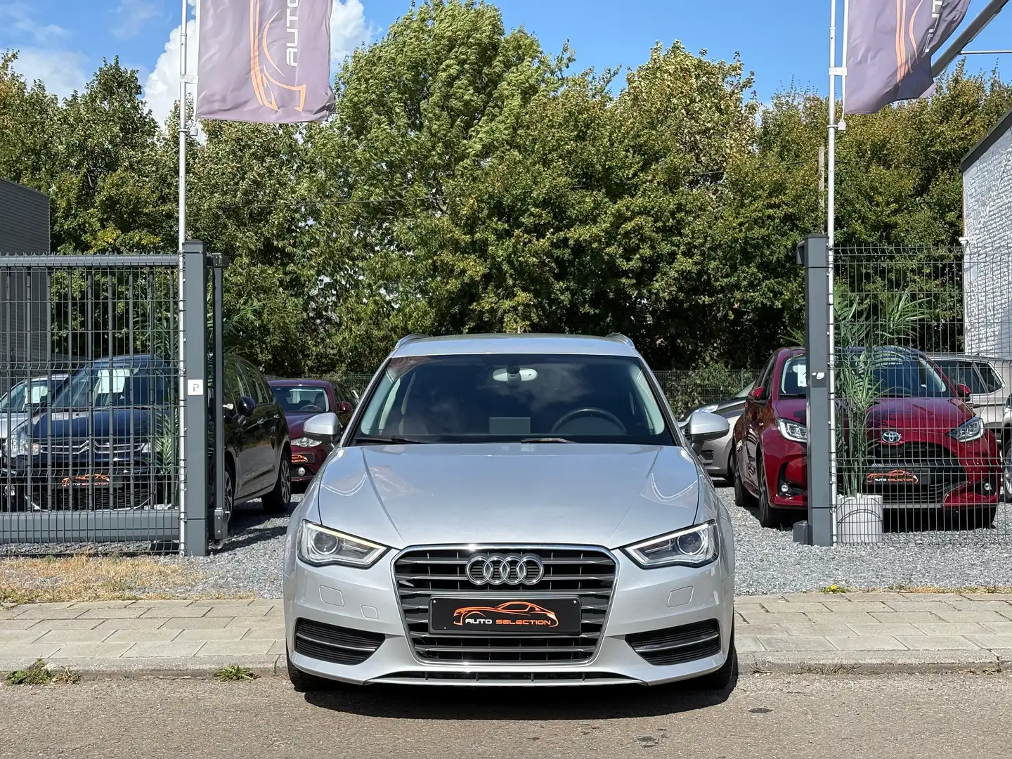 Audi A3 2.0 TDi | CUIR | NAVI | XENON | PDC | CRUISE | Zilver - 2