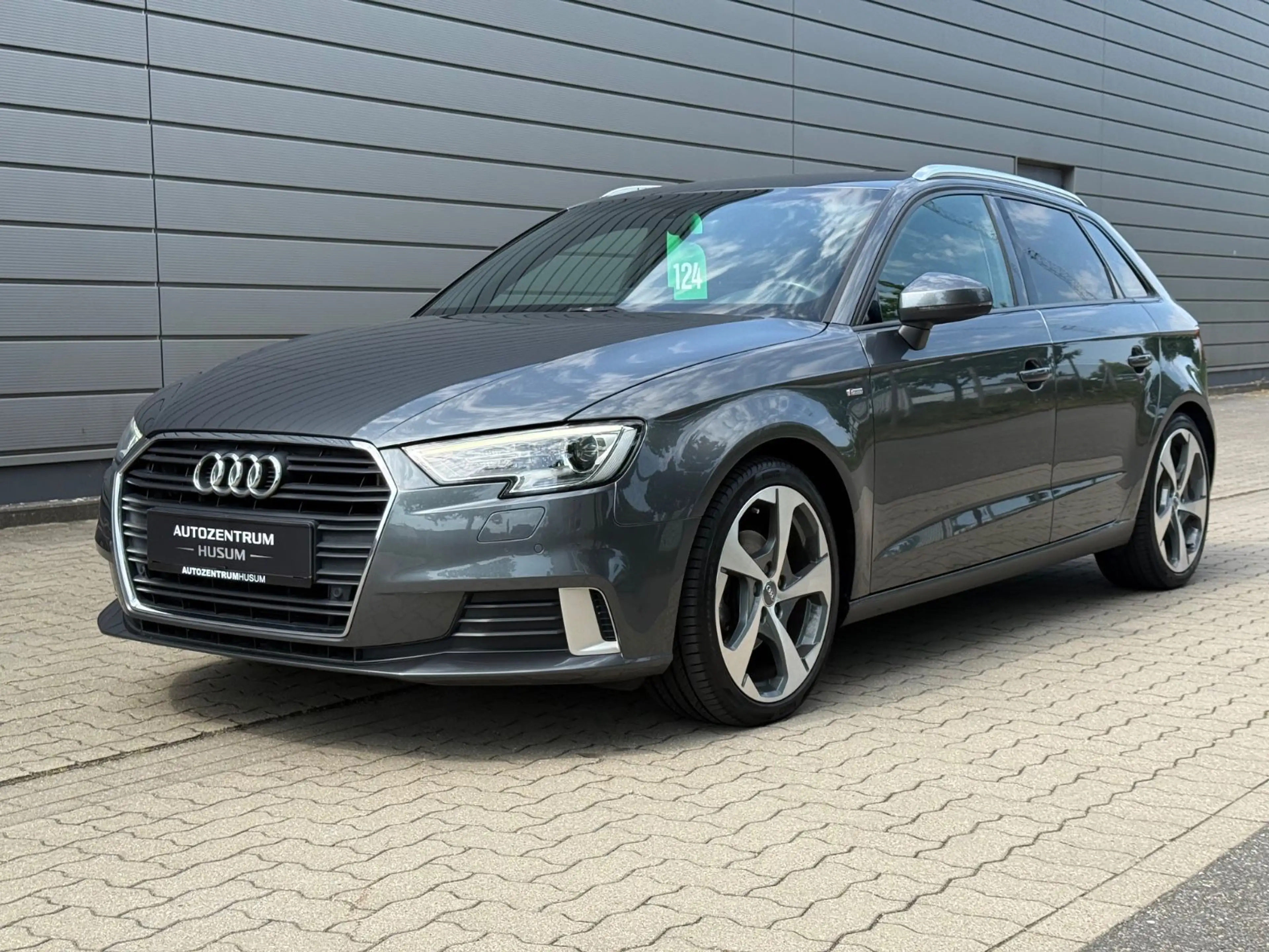 Audi A3 Sportback sport *HU/AU NEU*SHZ*TEMPO* — photo 2