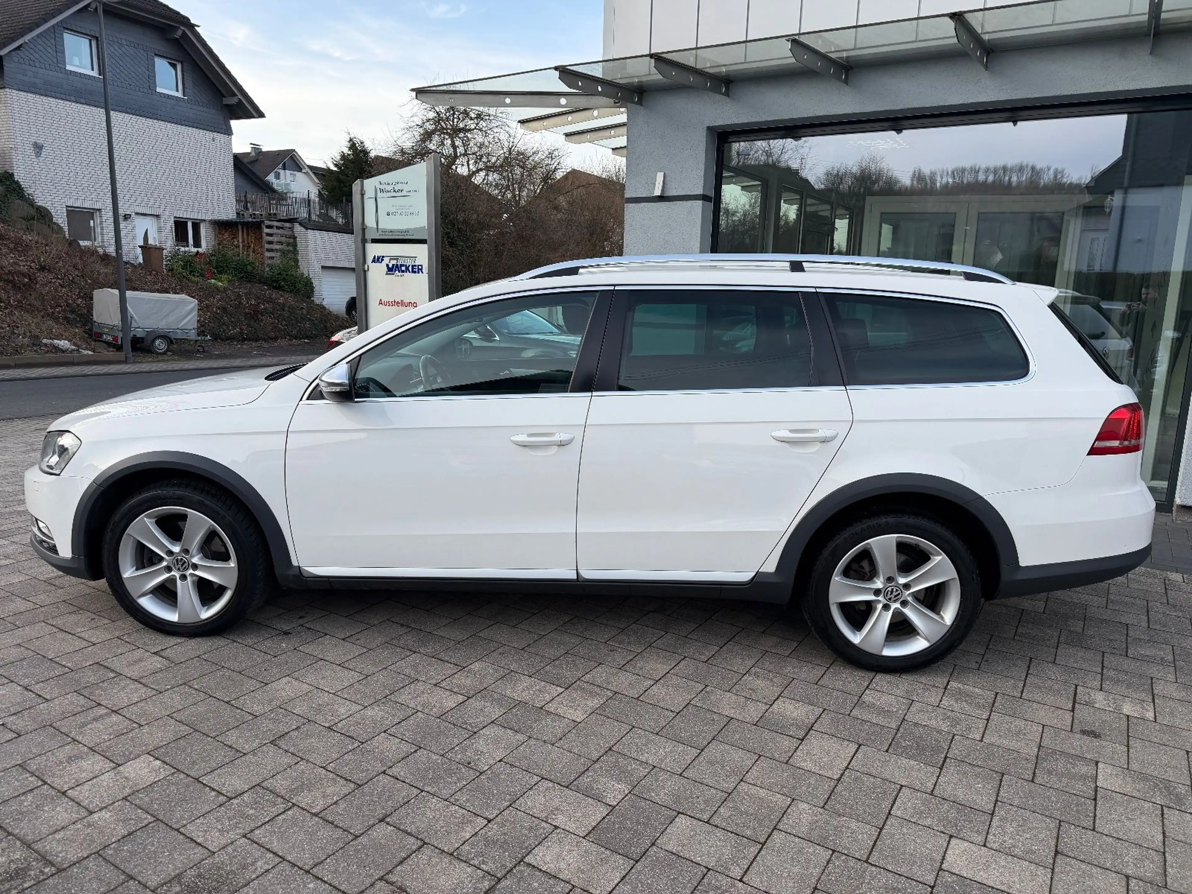 Volkswagen Passat Alltrack 2.0 TDI Variant 4Motion DSG*ACC* — photo 4