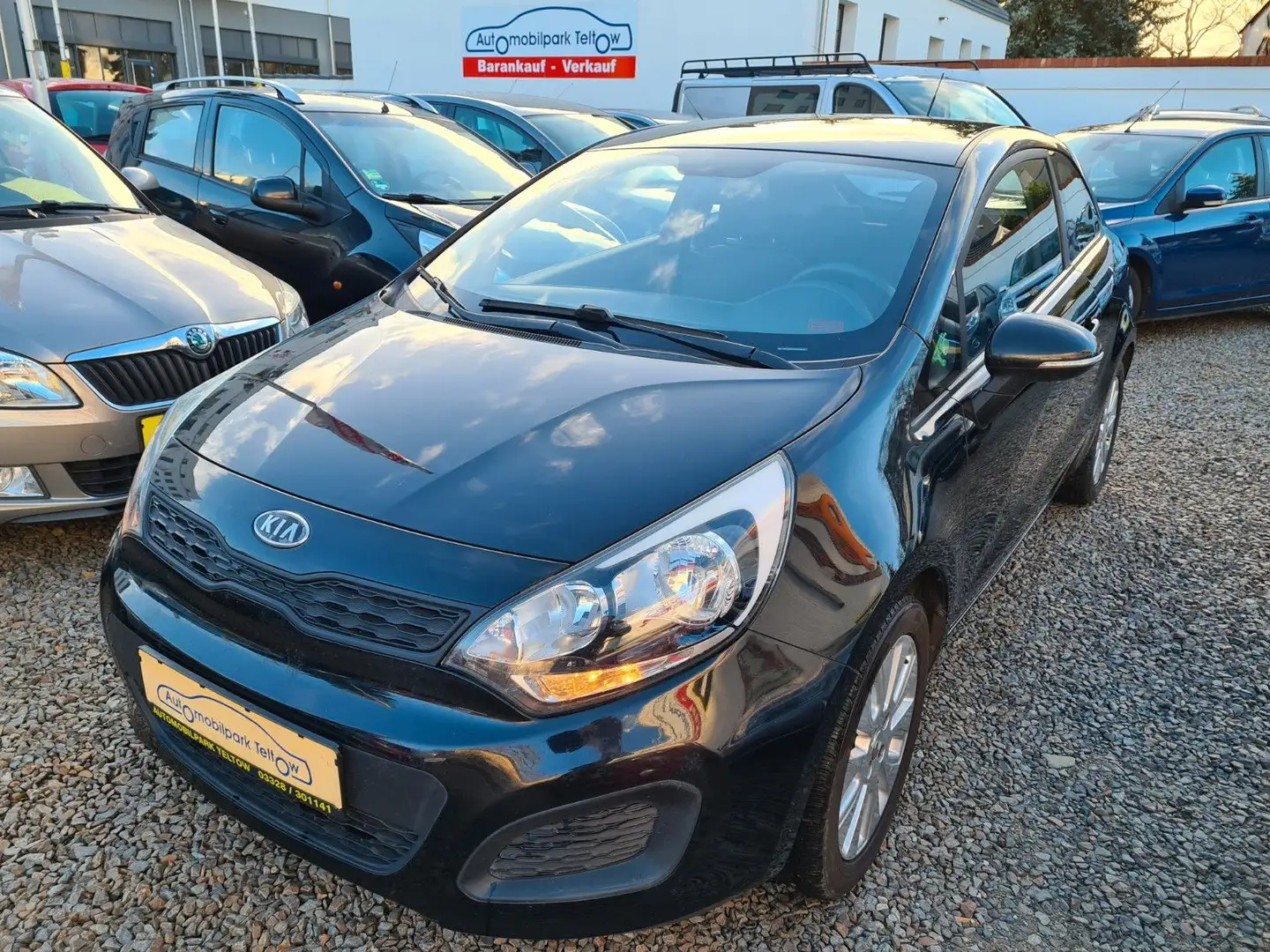 Kia Rio Edition 7 aus 1 Hand und erst 115000 KM Černá - 1
