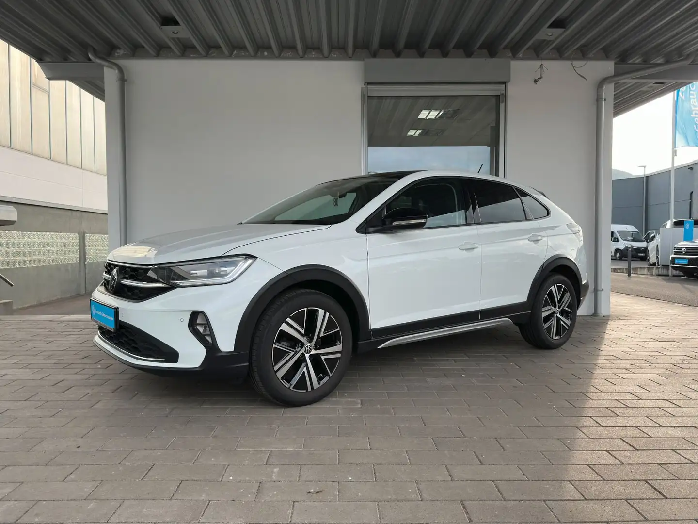 Volkswagen Taigo Style 1.5 TSI DSG PANO AHK RFK NAVI Weiß - 2