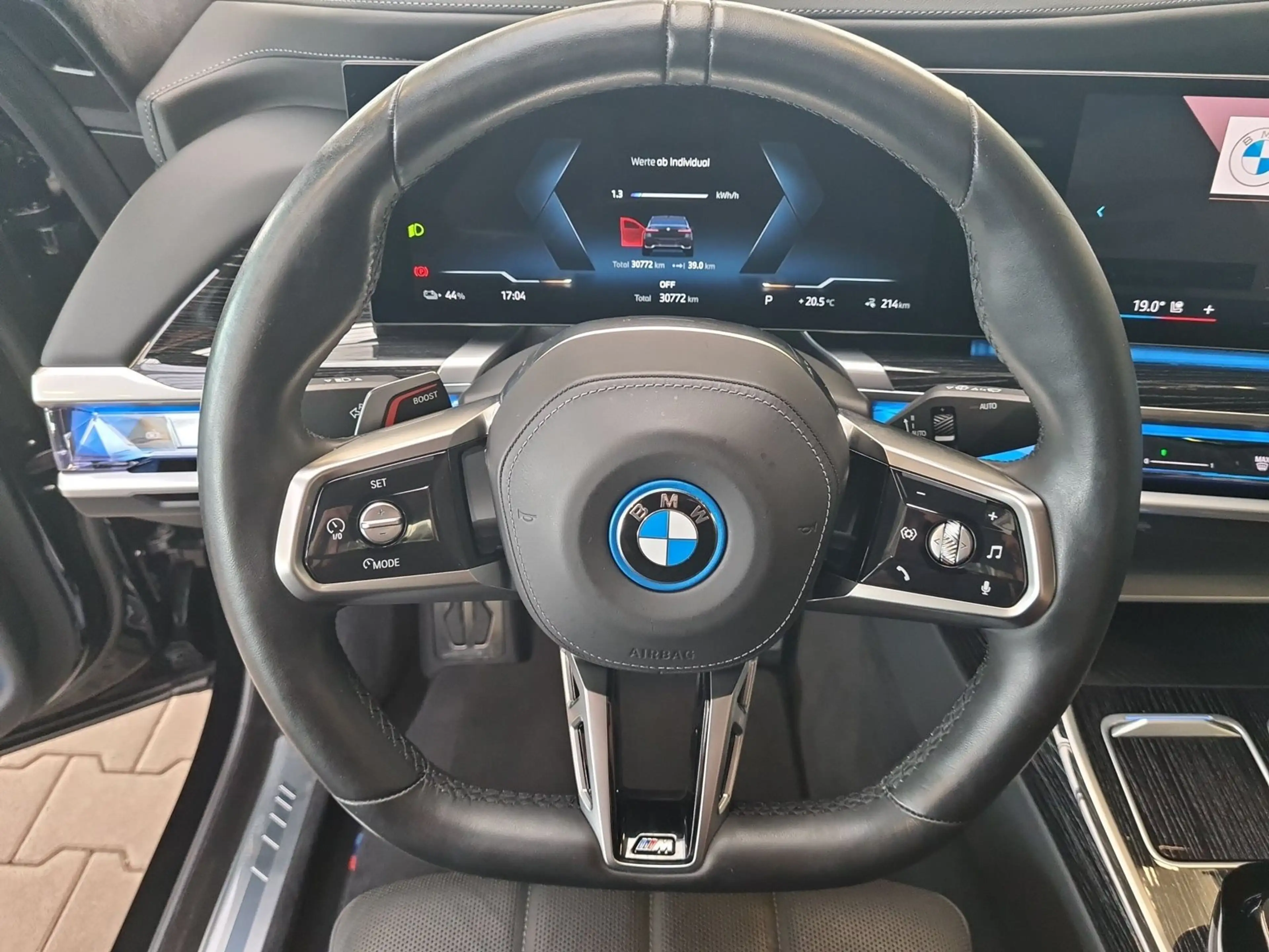 BMW i7 xDrive60 Limousine M-Sport AHK B&W Surround uvm. — photo 15